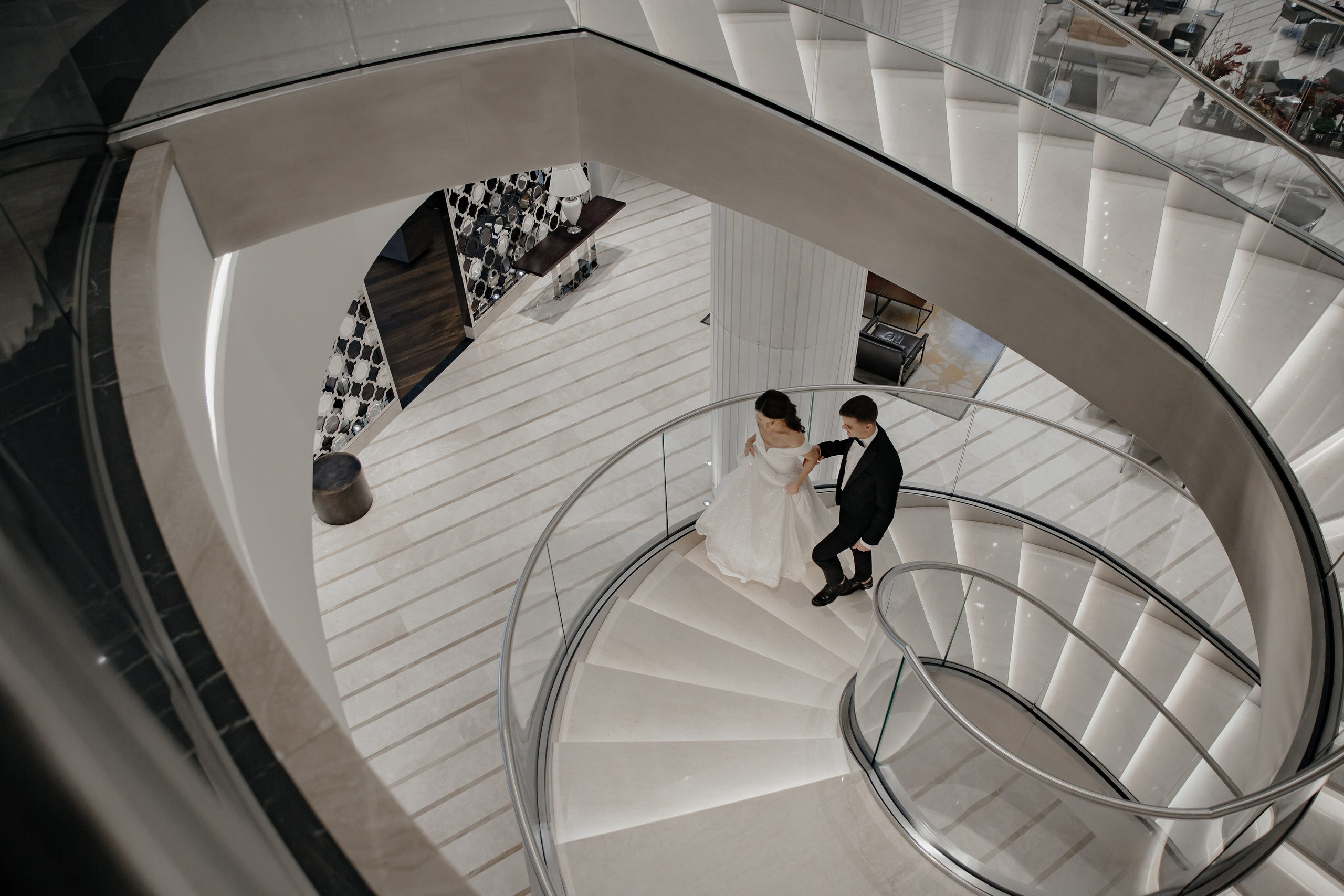 16.09.2024. RETOUCH-HOUSE