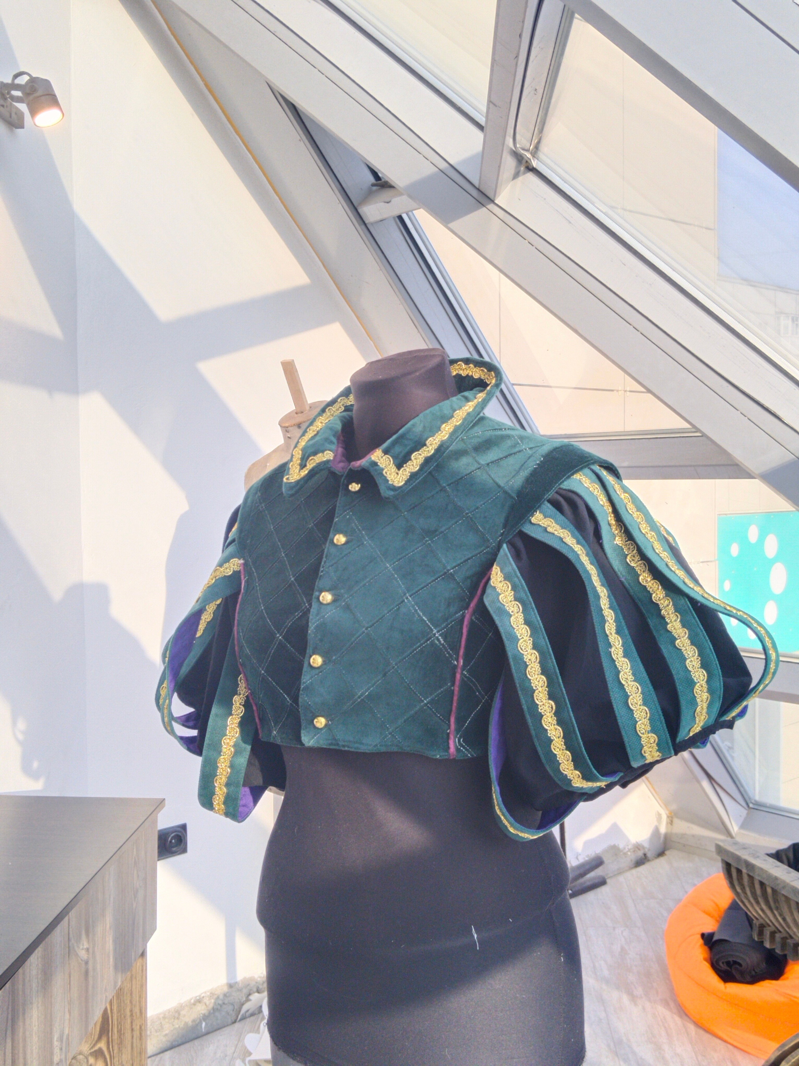 Костюмы. AIREN DESIGN — художественное ателье