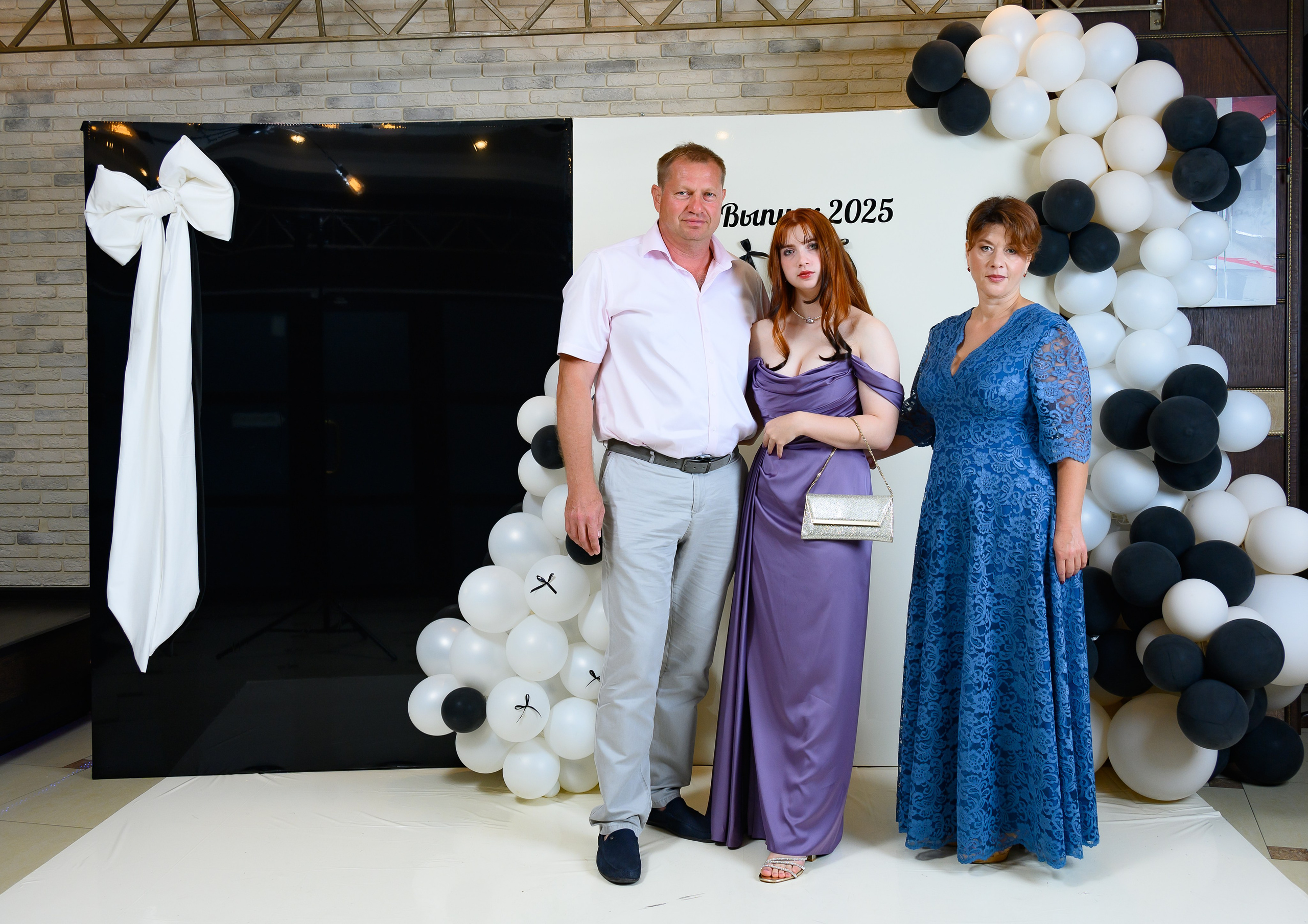 Выпускной 2025 11 кл. Семейный и детский фотограф в Новороссийске Лебедева Елена