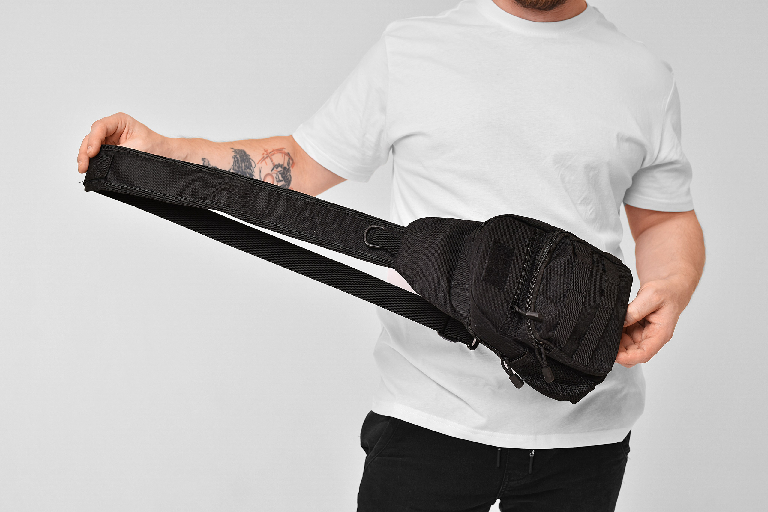 Кейс «Мужские сумки» для маркетплейсов. Фотограф Таина Комбарова