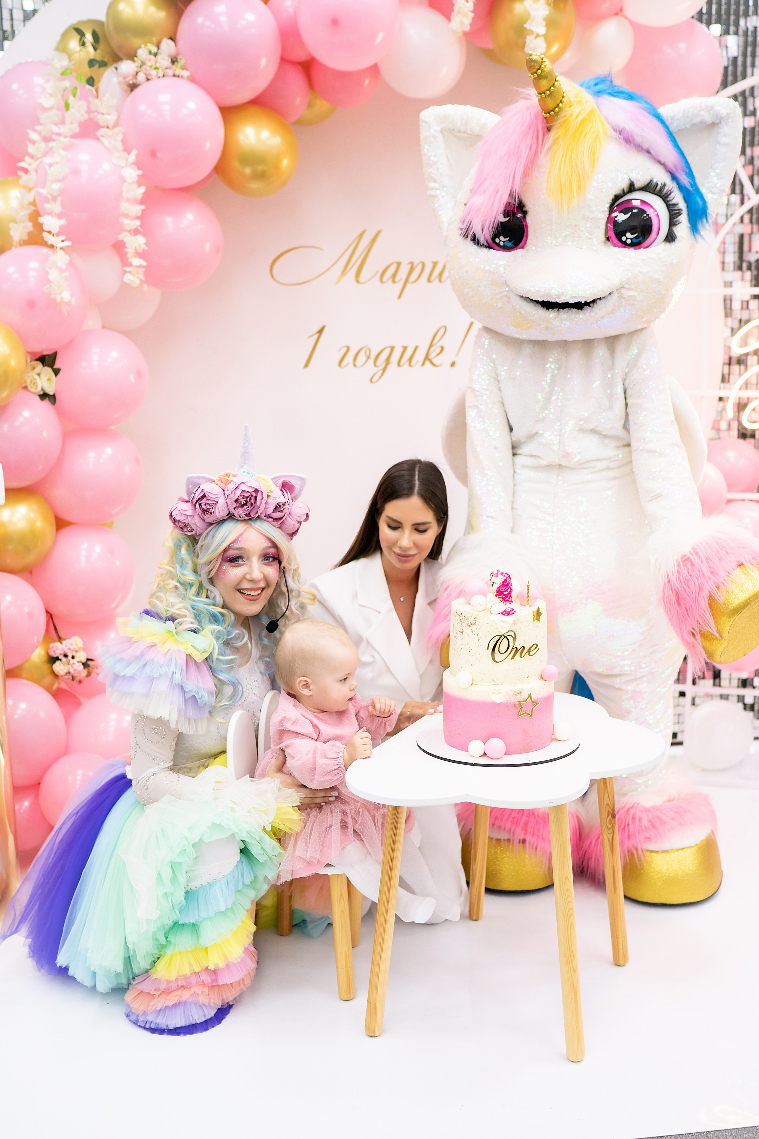 Годик Марии. Фотограф на Крещение и Венчание в Красноярске Рамазанова Юлия