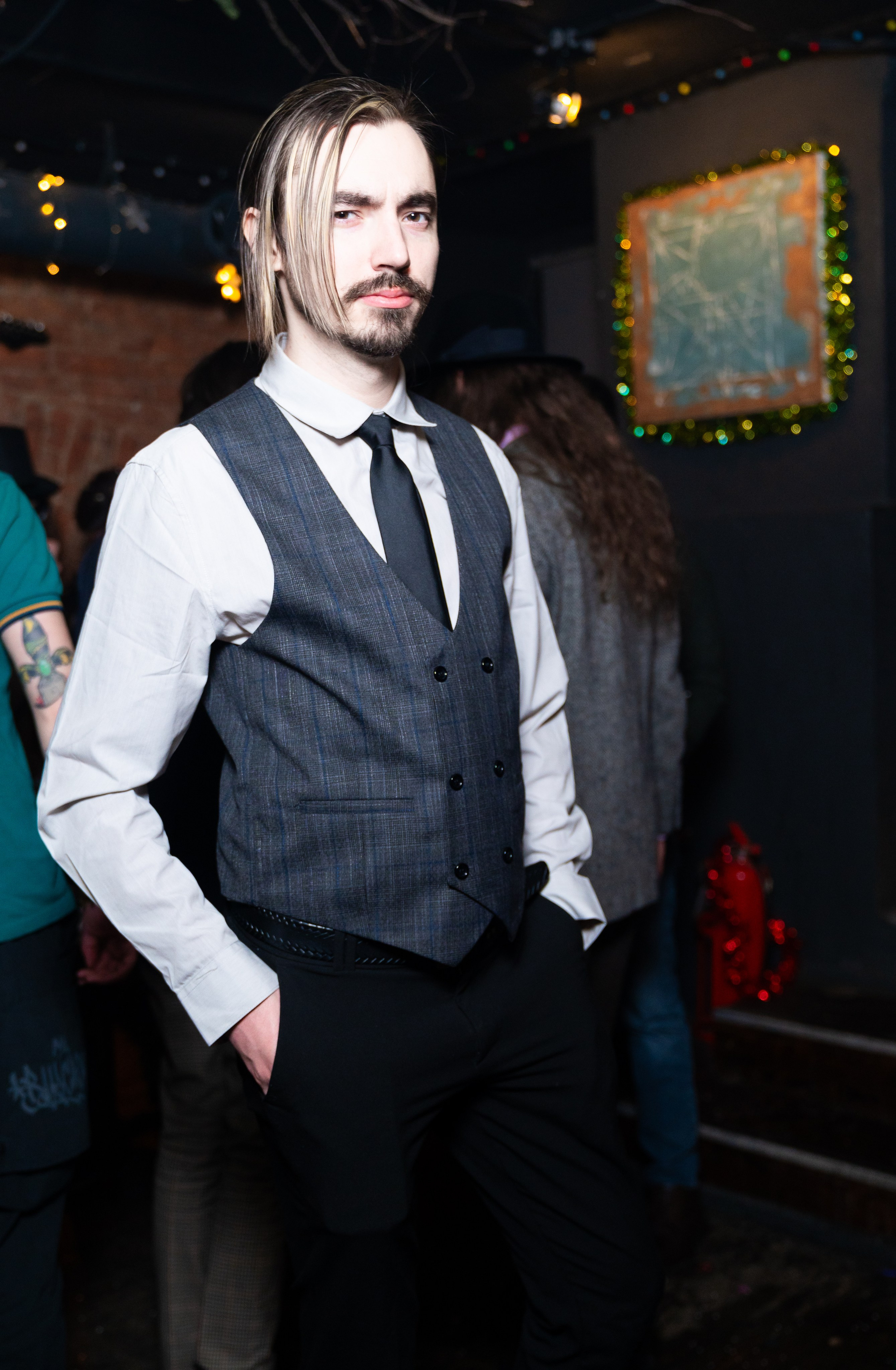 Новый год 2026. Новогодняя ночь 2026 в баре Дебошир (Debaser). Репортажный, street и urban фотограф в Санкт-Петербурге Мальцев Евгений