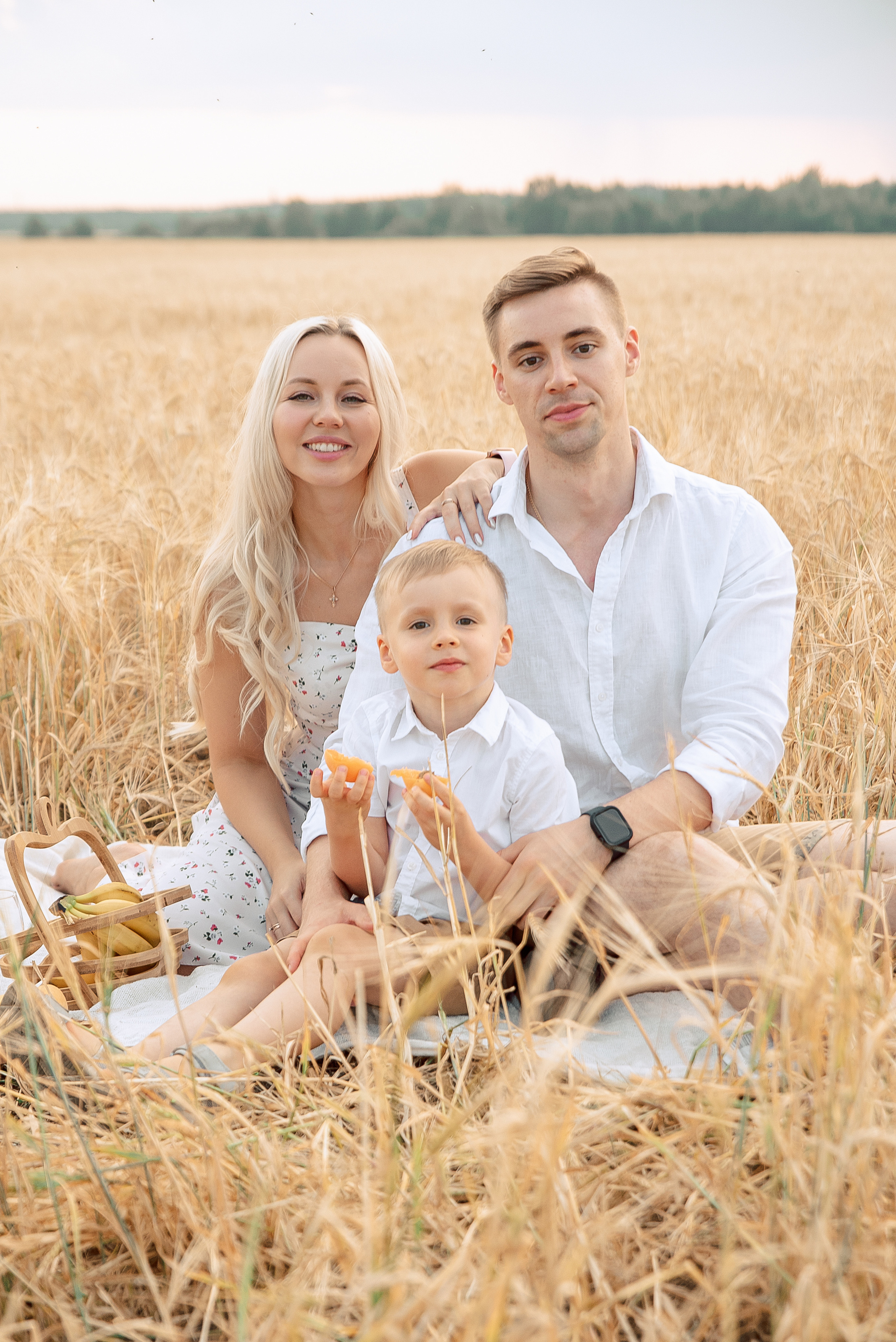 Семейная фотосессия Электросталь. Свадебный и женский фотограф город Электросталь и Ногинск