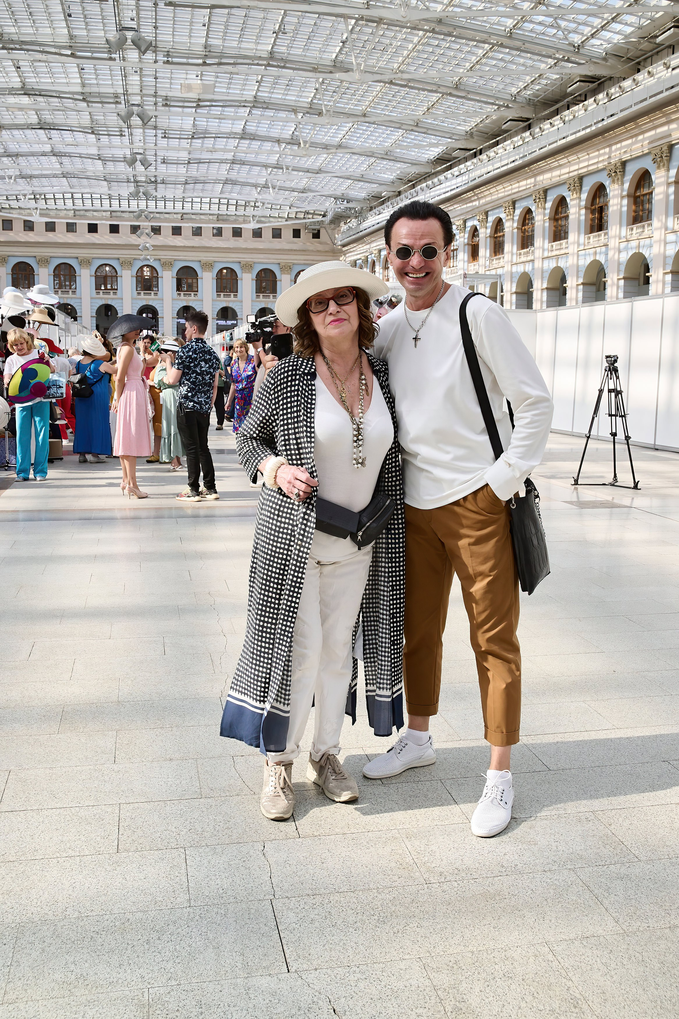 Chapeau. 2022. Дима Бабушкин. Фотограф. Подиум. Репортаж. Творчество. Дорого