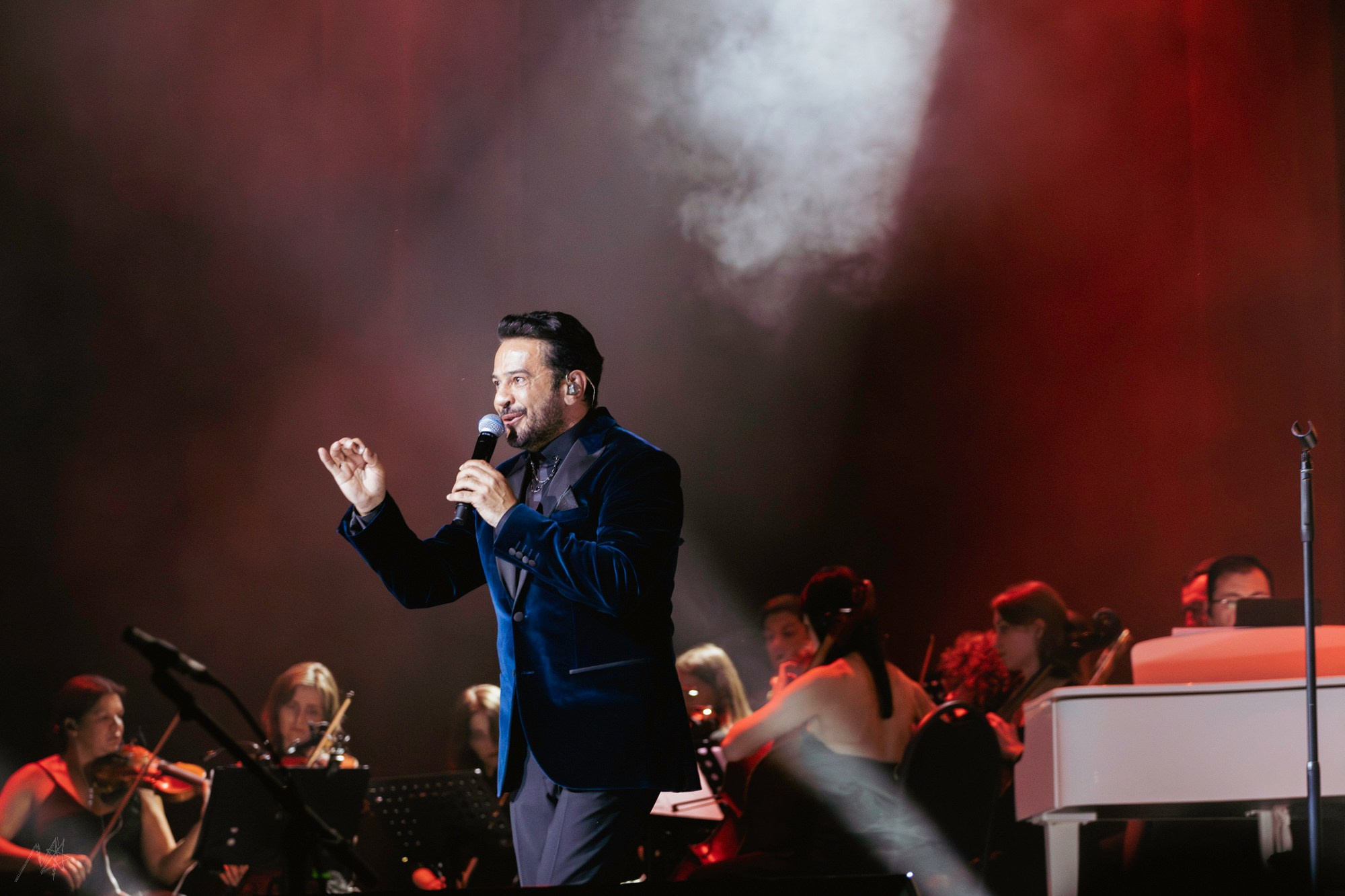 Концерт Эмре Алтуга «Сказки поп-музыки». Портфолио