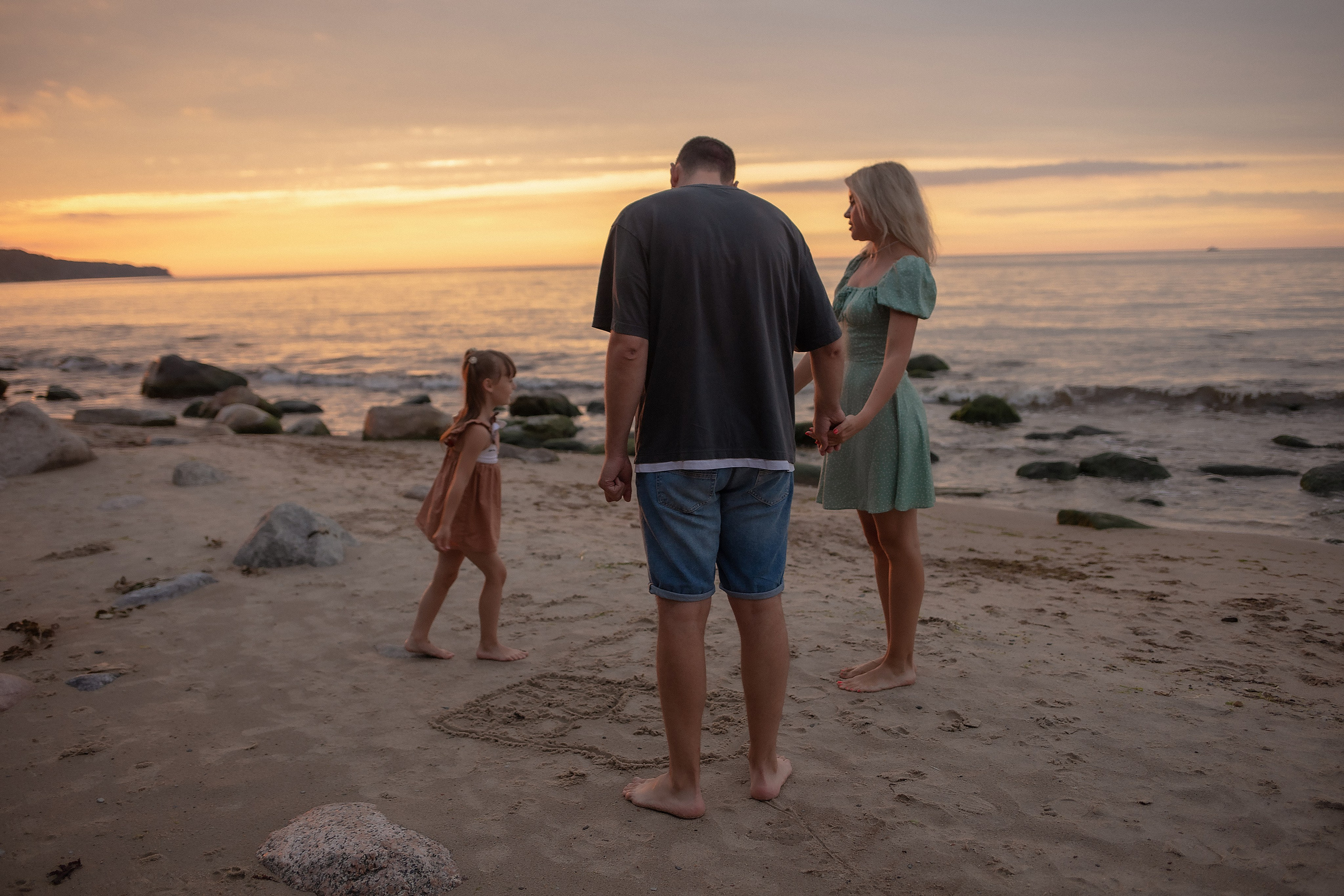 Есеня, Леня и Аня. Закат в Куликово. Фотограф в Калининграде Решетникова Алина