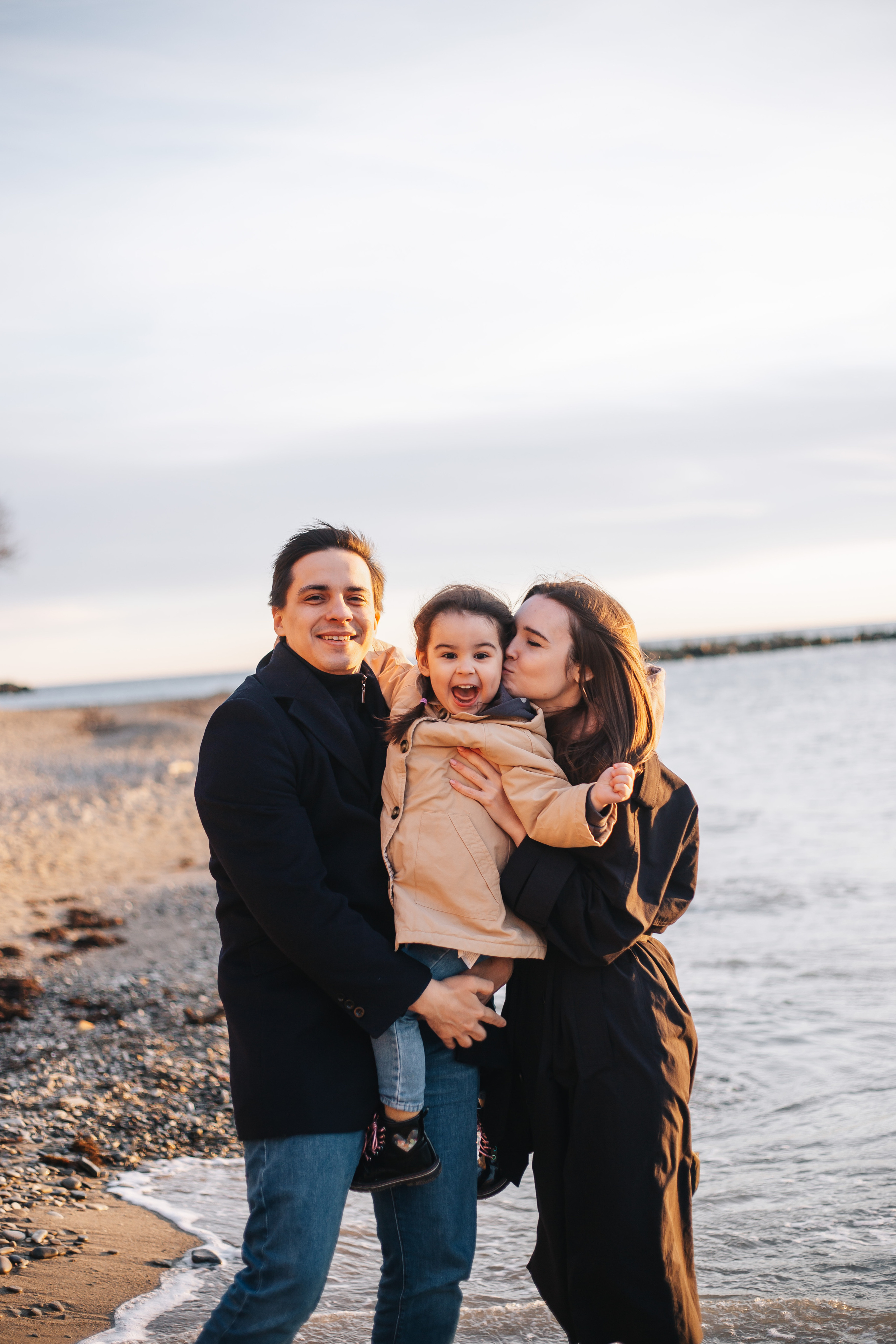 Семейная съемка на берегу моря. Свадебный и семейный фотограф в Краснодар, Россия