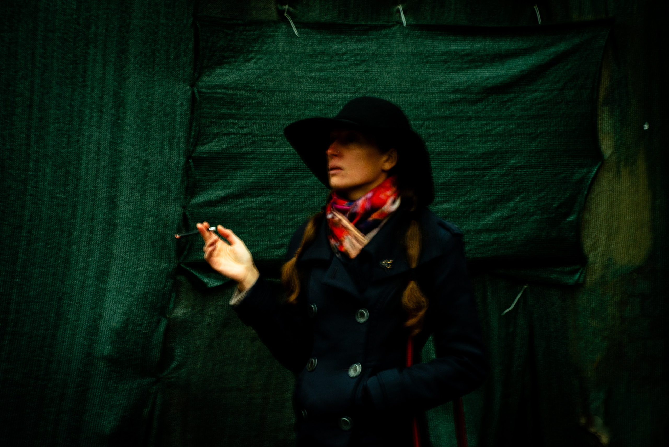 Снова стою одна…. Фотограф Крещение Венчание Москва