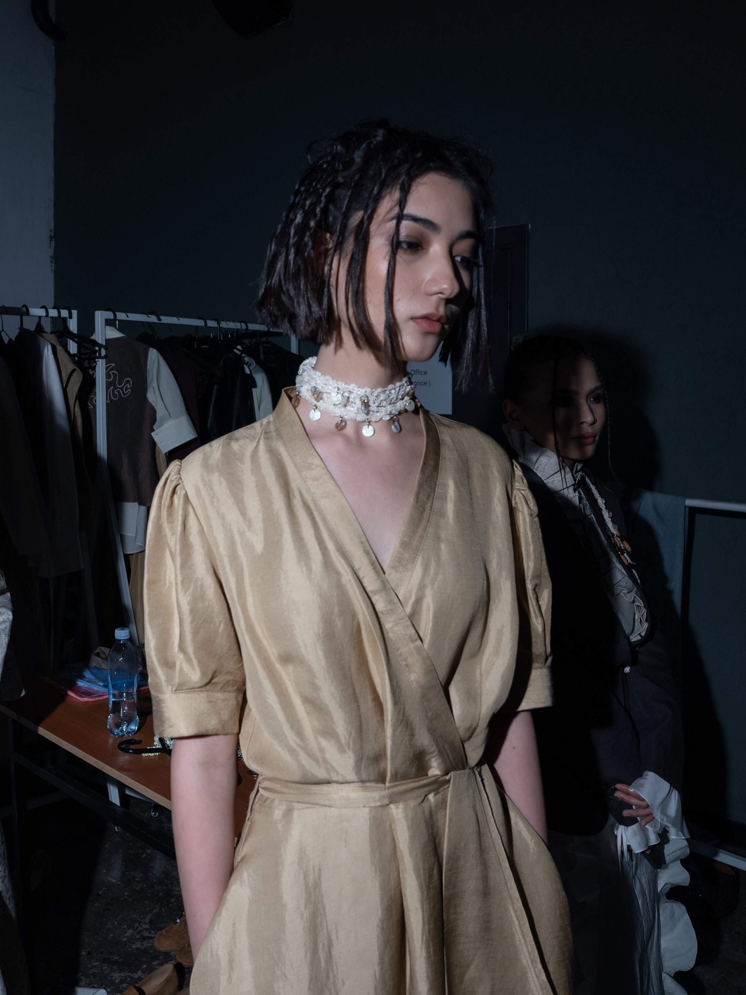 Visa Fashion Week Pre-Fall 2026 April BackStage Day 1. Сайт Алматинского НЮ АРТ, будуар и фэшн фотографа Дениса Карпенко