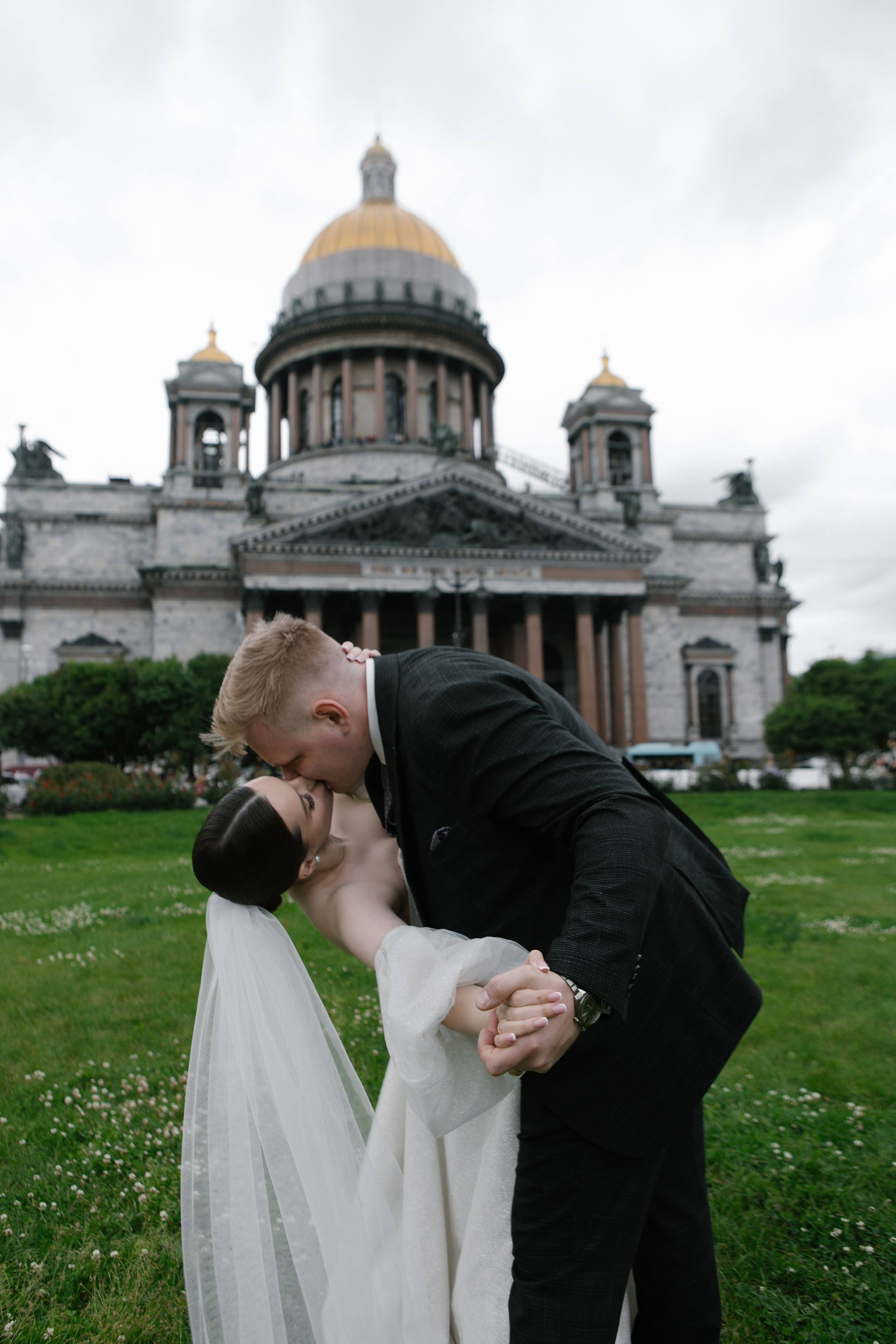 Андрей и Аня (Петергоф). Свадебный фотограф Эля Годлевская