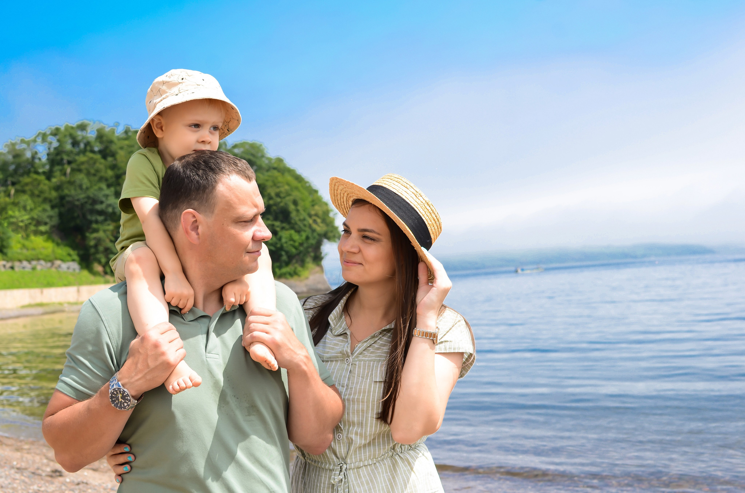 Семейная фотопрогулка Жени и Саши с сыном. Свадебный и семейный фотограф в Хабаровске Оксана Новикова