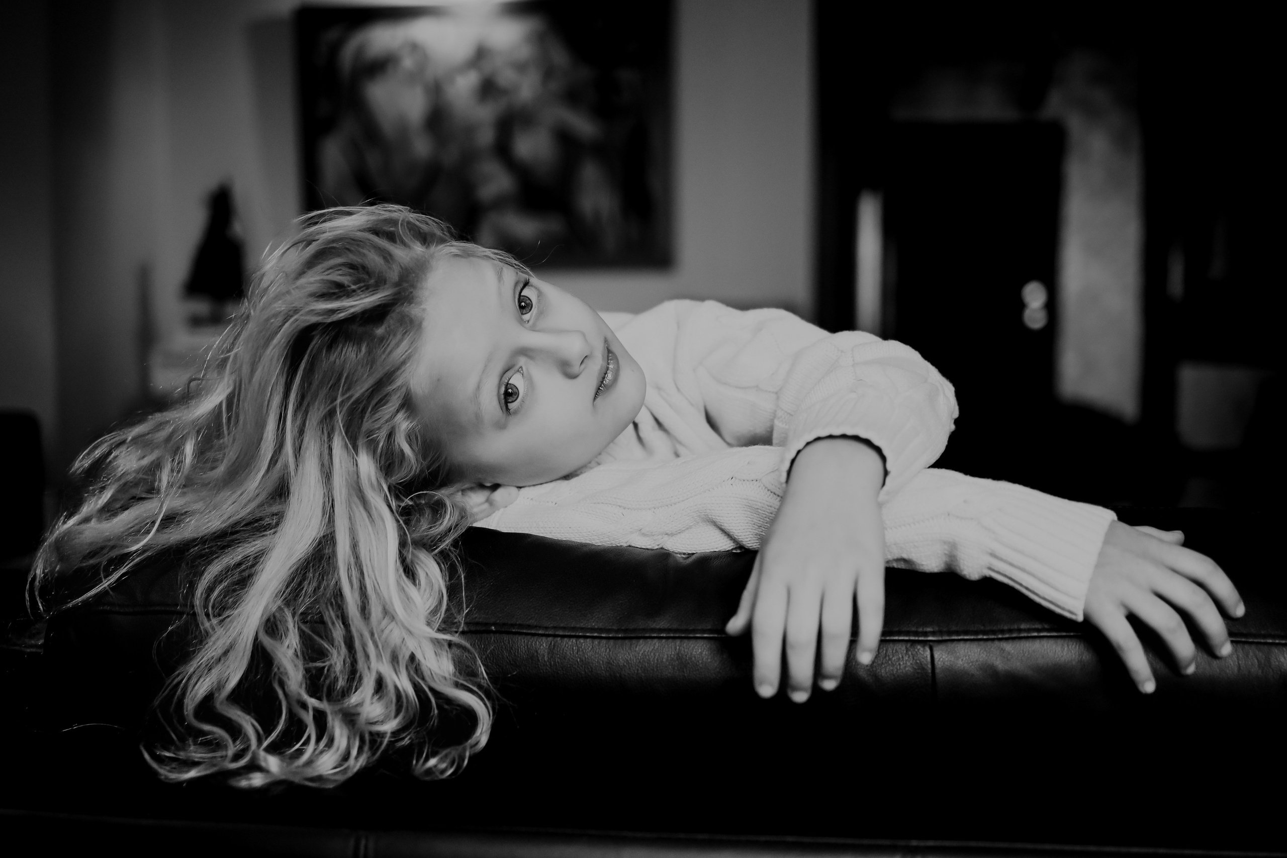 Девочка портрет черно-белый