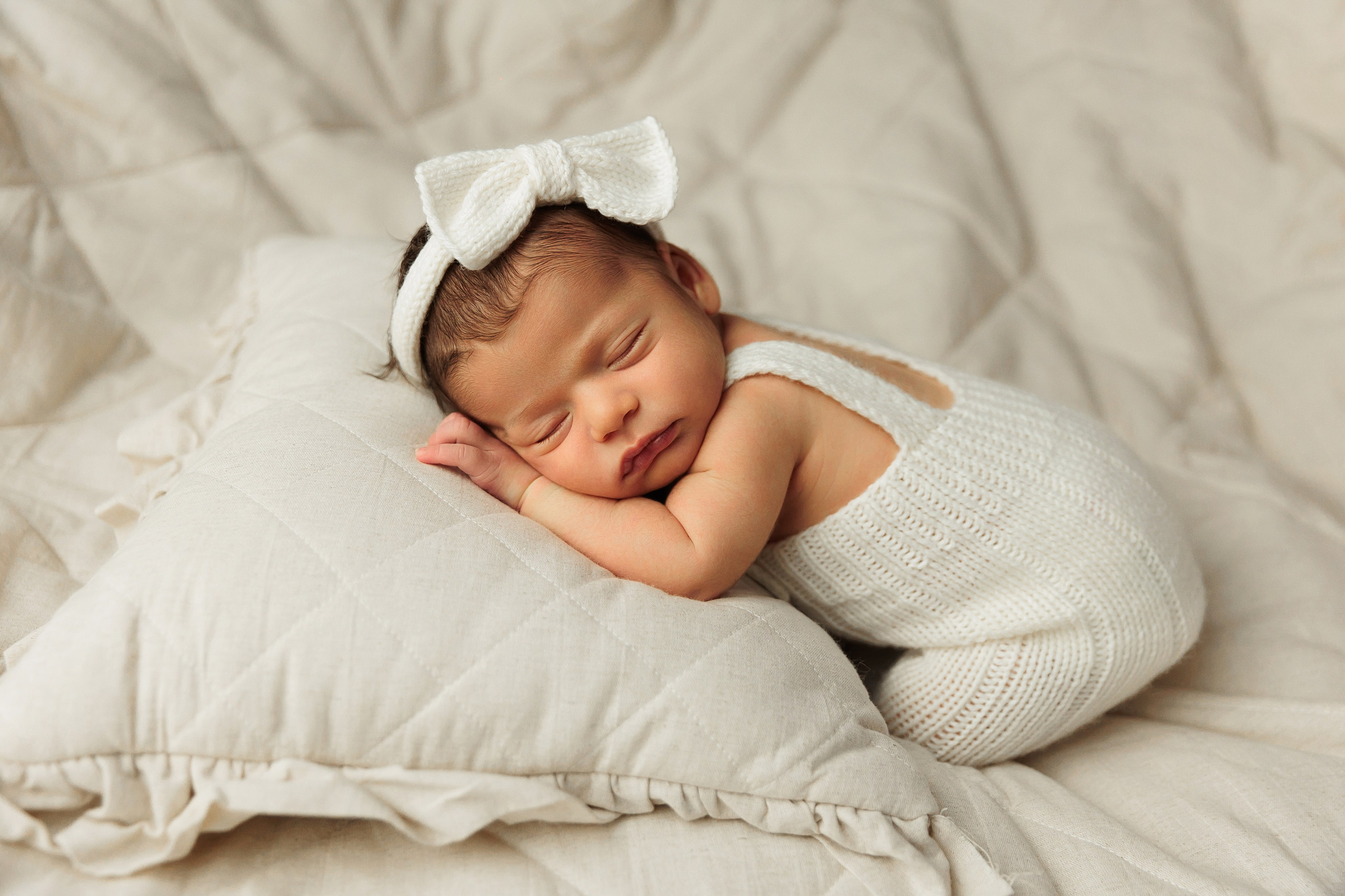 Ньюборн фотосессия в Сочи. Фотограф новорожденных в Сочи Екатерина Вялова