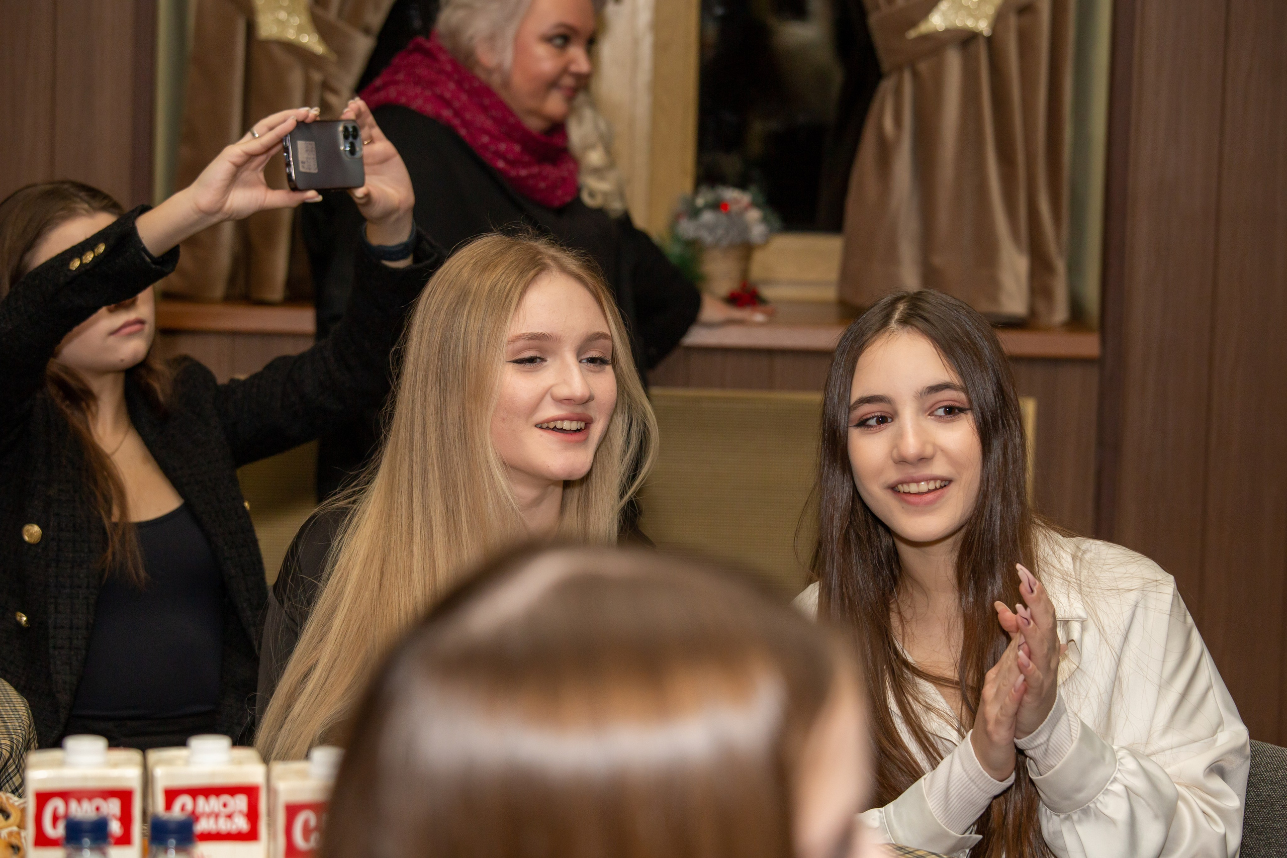 Репортажная съёмка для Домисольки на новый год. «Студия DRONAVT`s» — видеосъёмка и фотография г. Москва