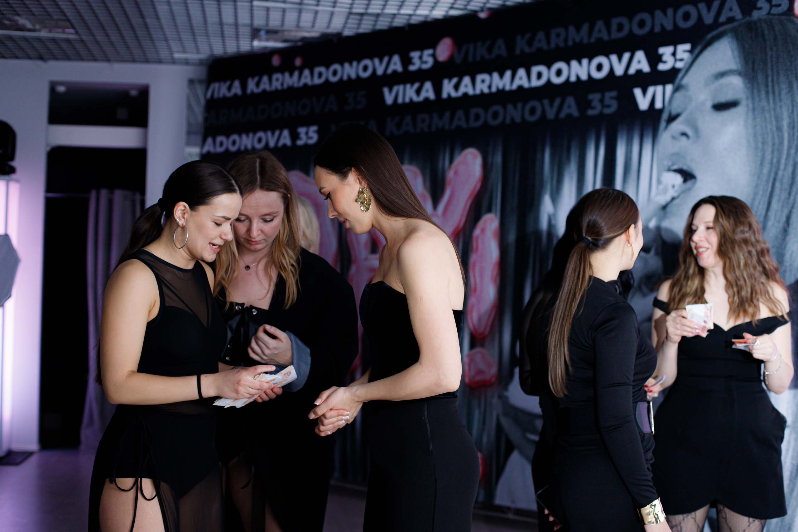 VIKA KARMADONOVA. Photokarish