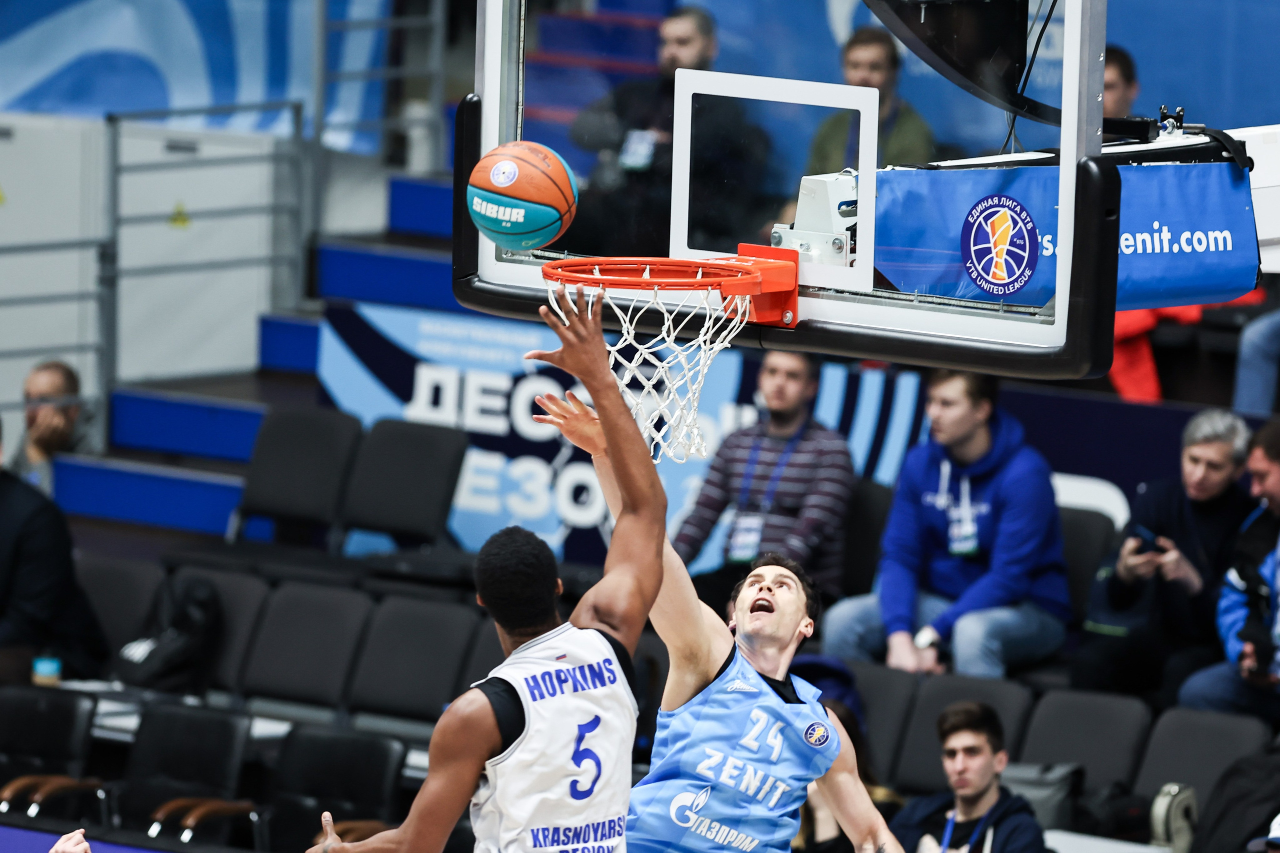 Зенит-Енисей 10.03.2024. Спортивный и репортажный фотограф Антон Тереханов