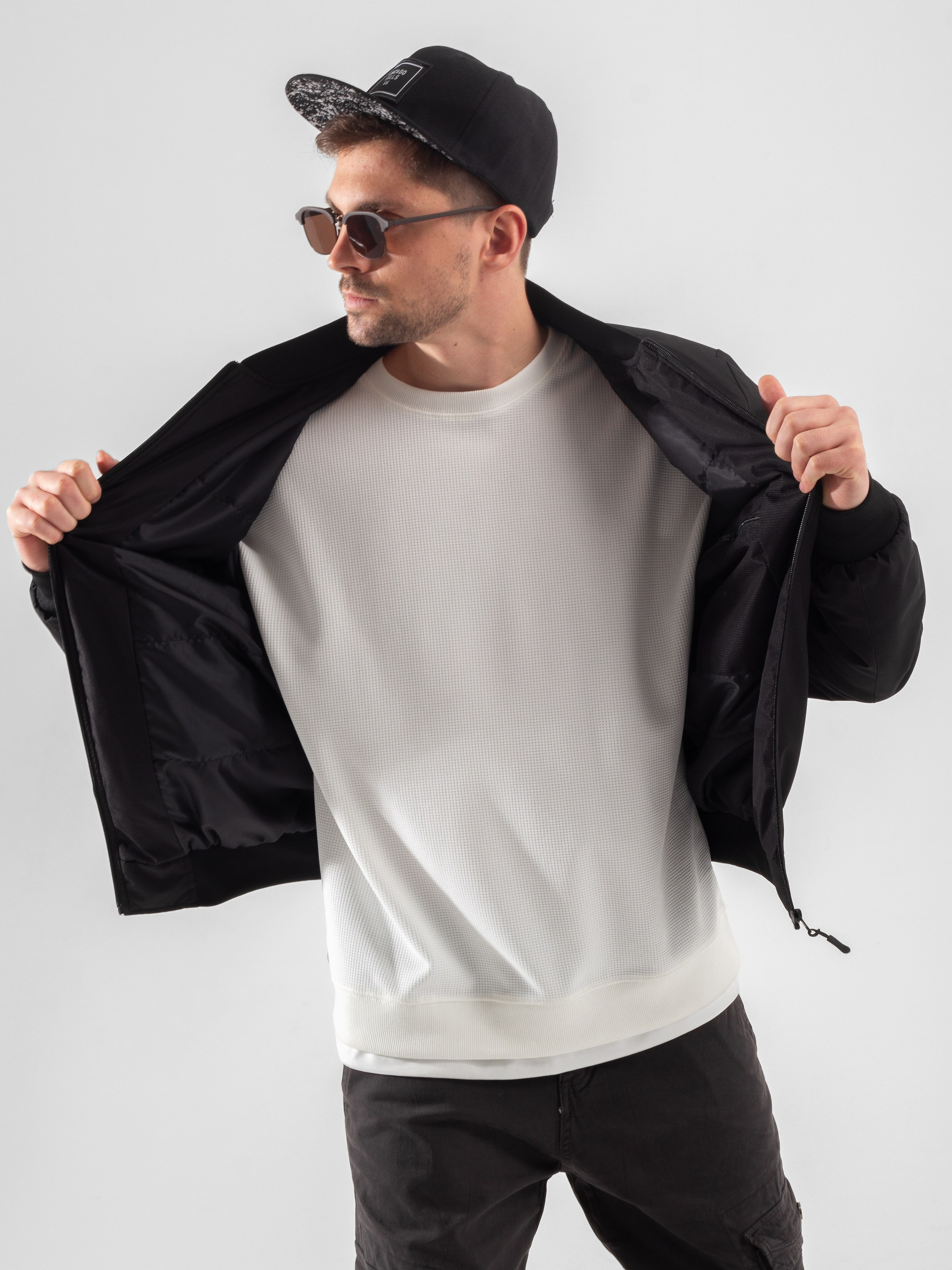 Денис. Фото для маркетплейсов в самых сочных локациях города Сочи