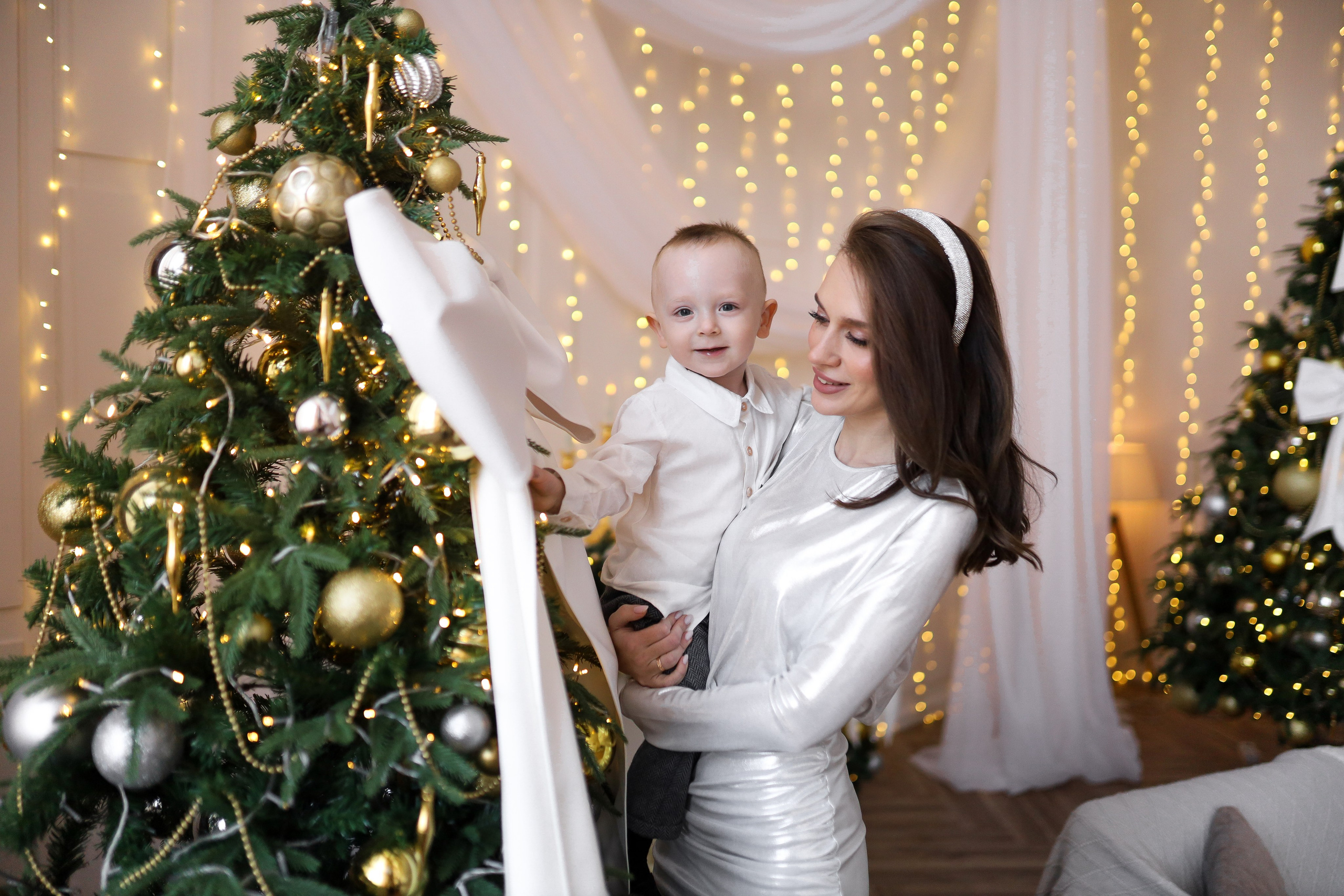 Семейная съёмка белый зал. ФОТОГРАФ ХАБАРОВСК АНАСТАСИЯ РАЧЕНКОВА