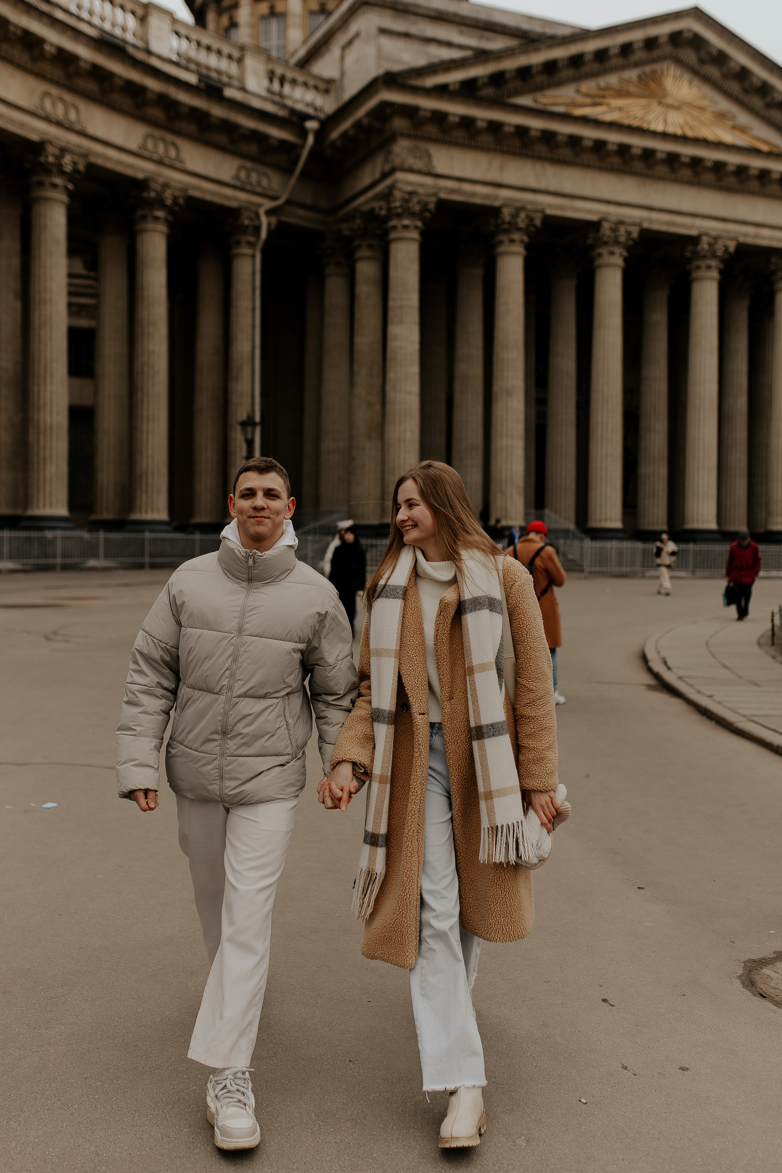Лавстори у Казанского собора. Фотограф в Санкт-Петербурге Лиза Семченкова