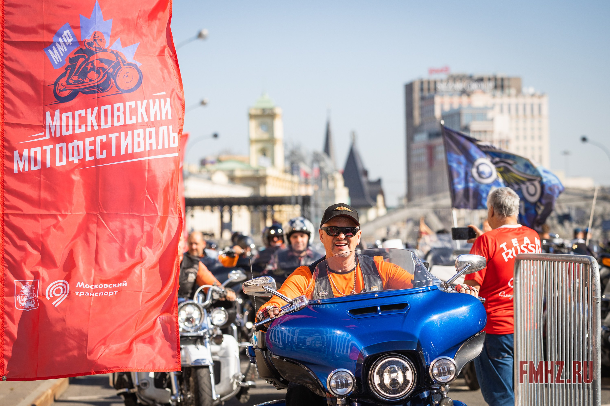 Закрытие Мотосезона 2023 на проспекте Академика Сахарова. Фотограф Владимир Охрименко