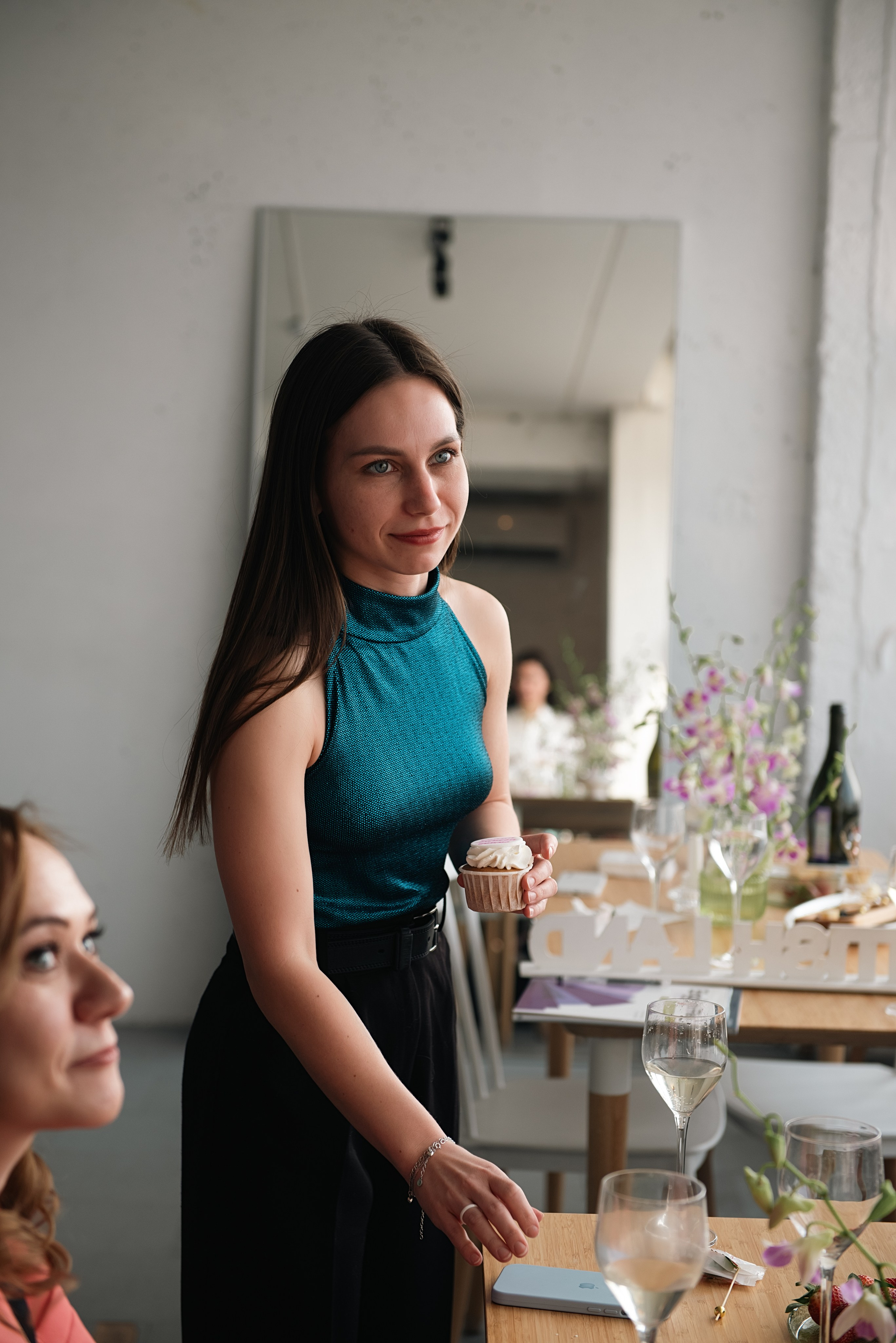 Корпоратив в языковой школе. Фотограф, визажист. Москва