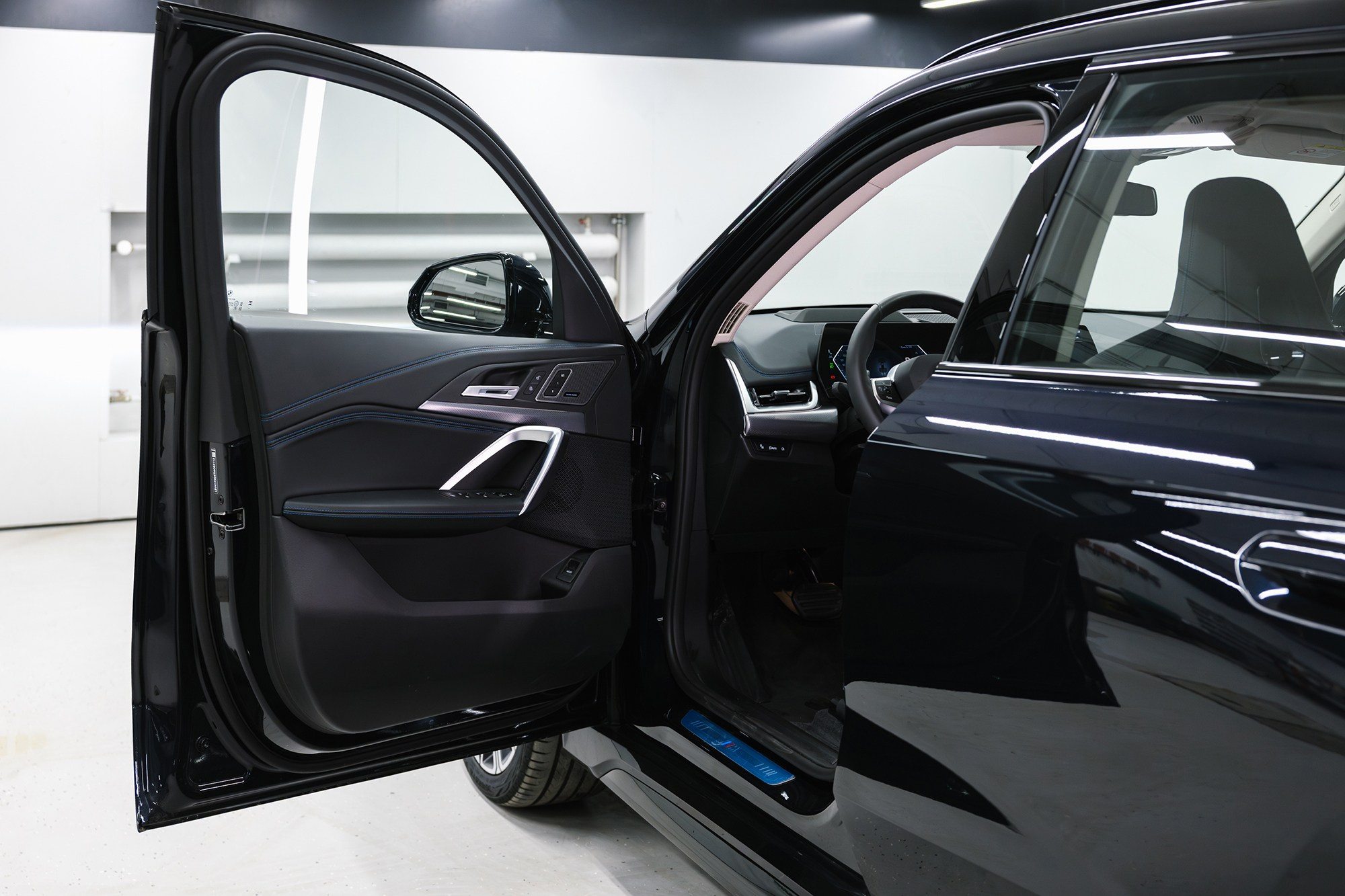 BMW X1 25Li. Новые автомобили