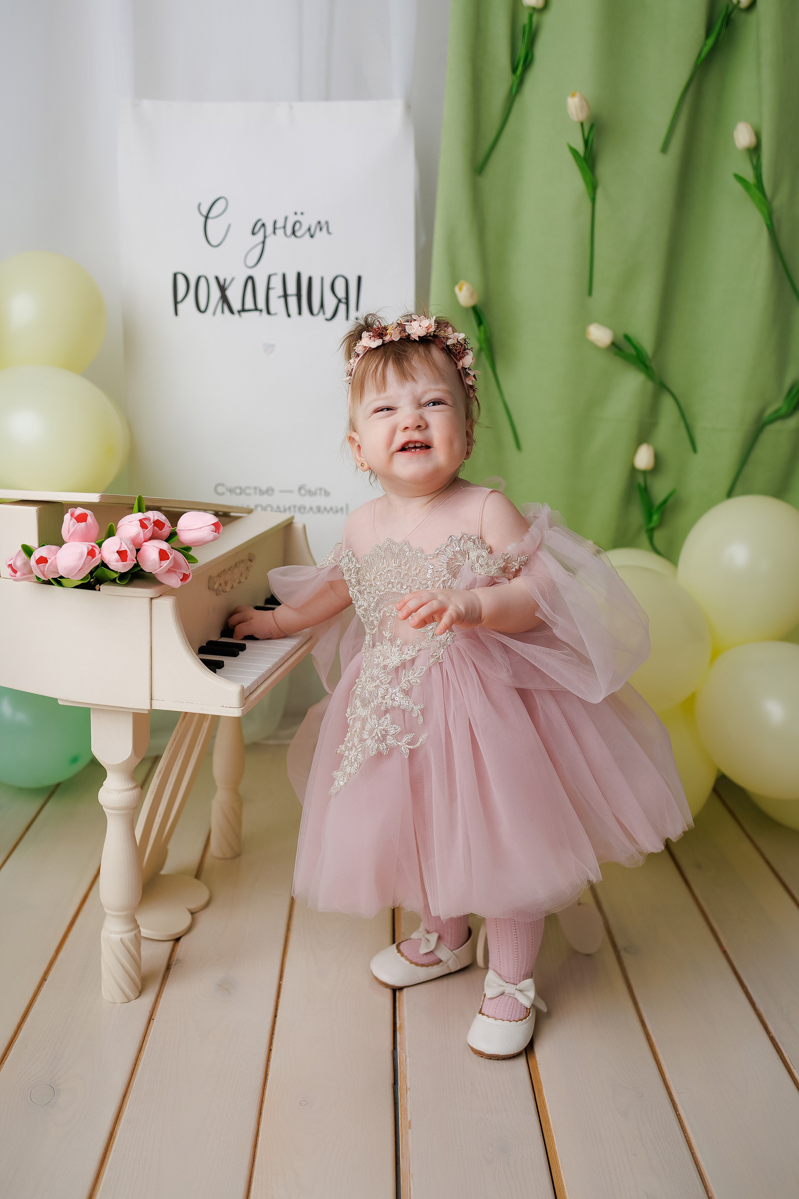 Аделине 1 годик. Фотограф новорожденный малышей Новосибирск