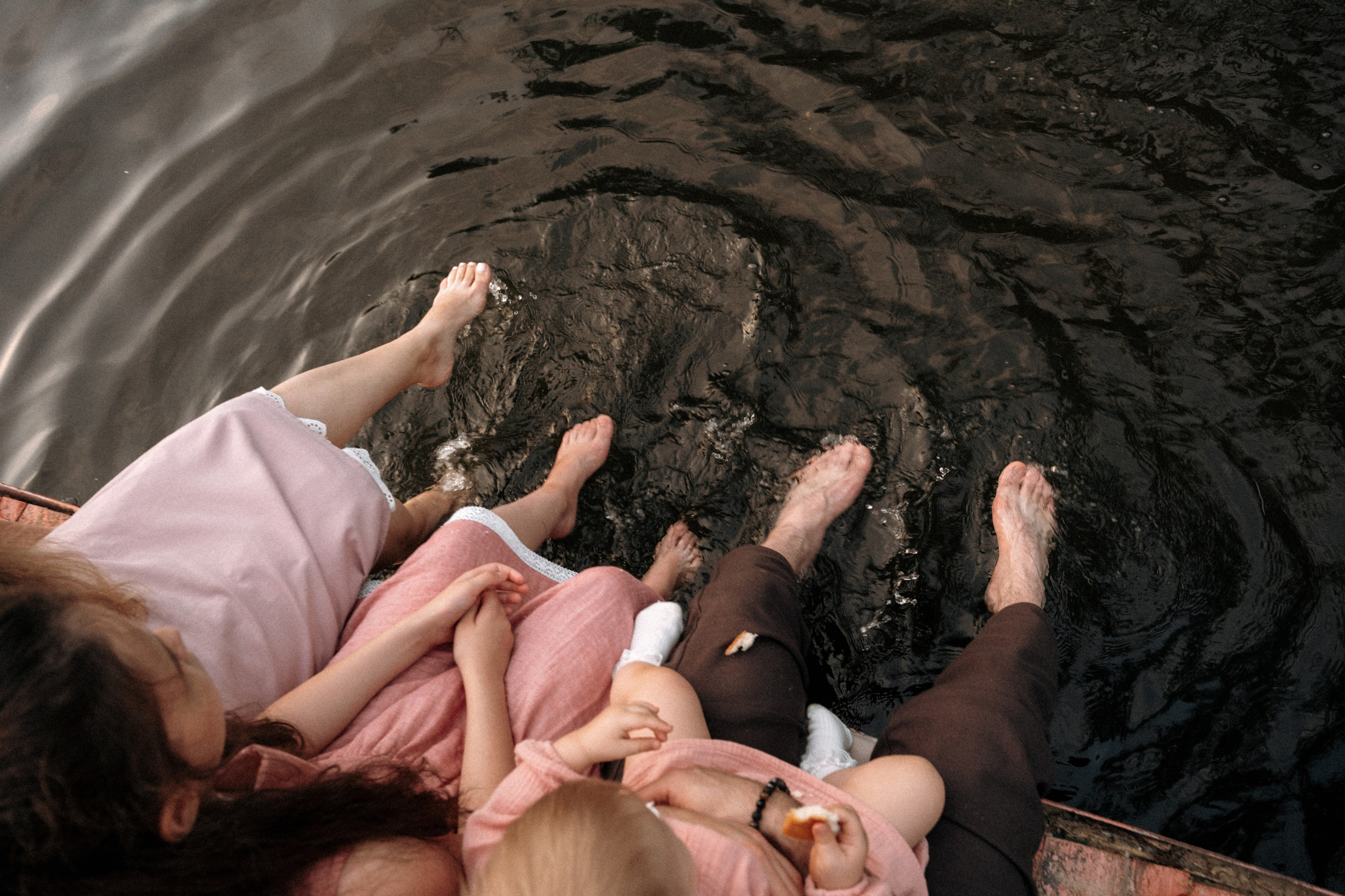 Семейная фотосессия на берегу реки для Миши, Тани, Сони и Таи. Свадебный фотограф в Тамбове Павел Четвертков