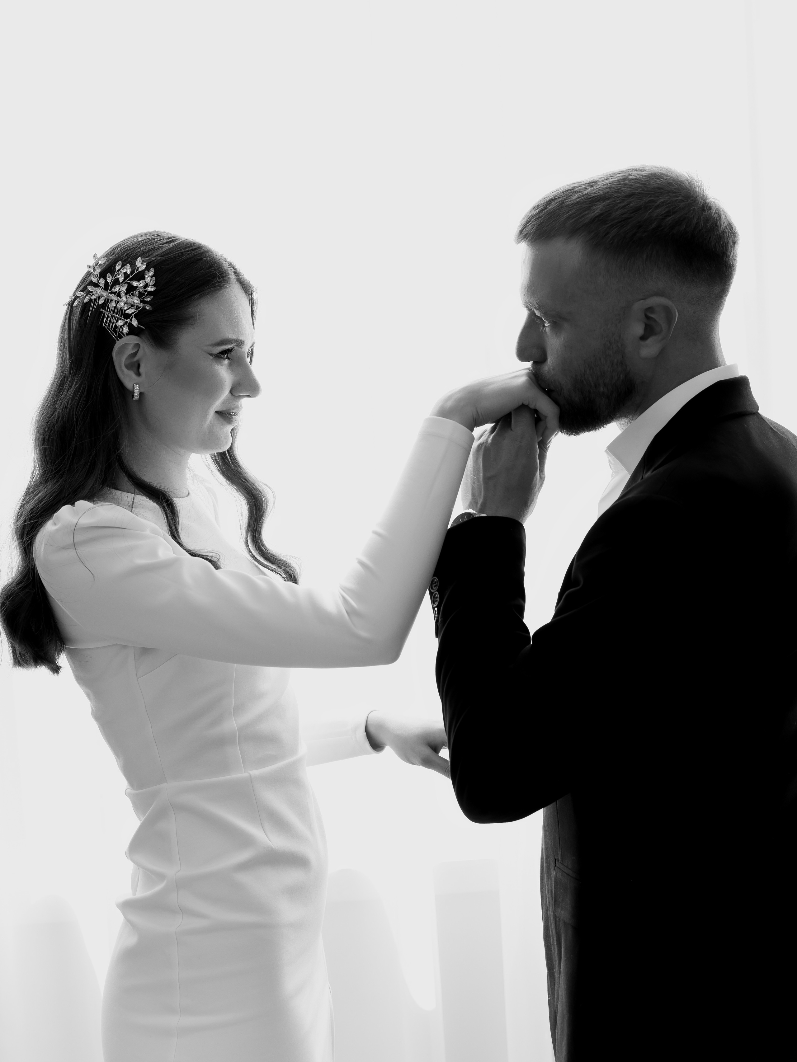 Свадебный фотограф в Москве. Свадебный фотограф Видное, Бутово. Роспись во дворце бракосочетания Южное Бутово. Регистрация брака в Москве и Московской области. Фотограф на свадьбу. Свадебная фотосессия в центре  Москвы. Фотосессия Хилков переулок. Фотосессия свадебного банкета  в ресторане. Выездная регистрация брака. Фотосессия молодоженов. Свадебная прогулка. Жених и невеста в день свадьбы. 