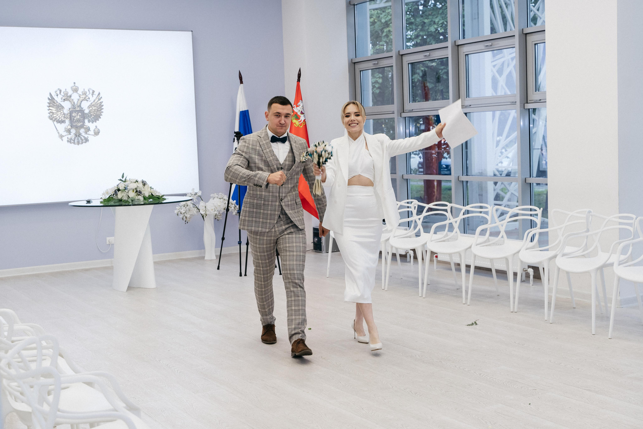 Свадебная фотосессия Домодедово. Свадебный фотограф Домодедово. Домодедовский ЗАГС. Парк Елочки. Свадебный фотограф в Москве и Домодедово. 