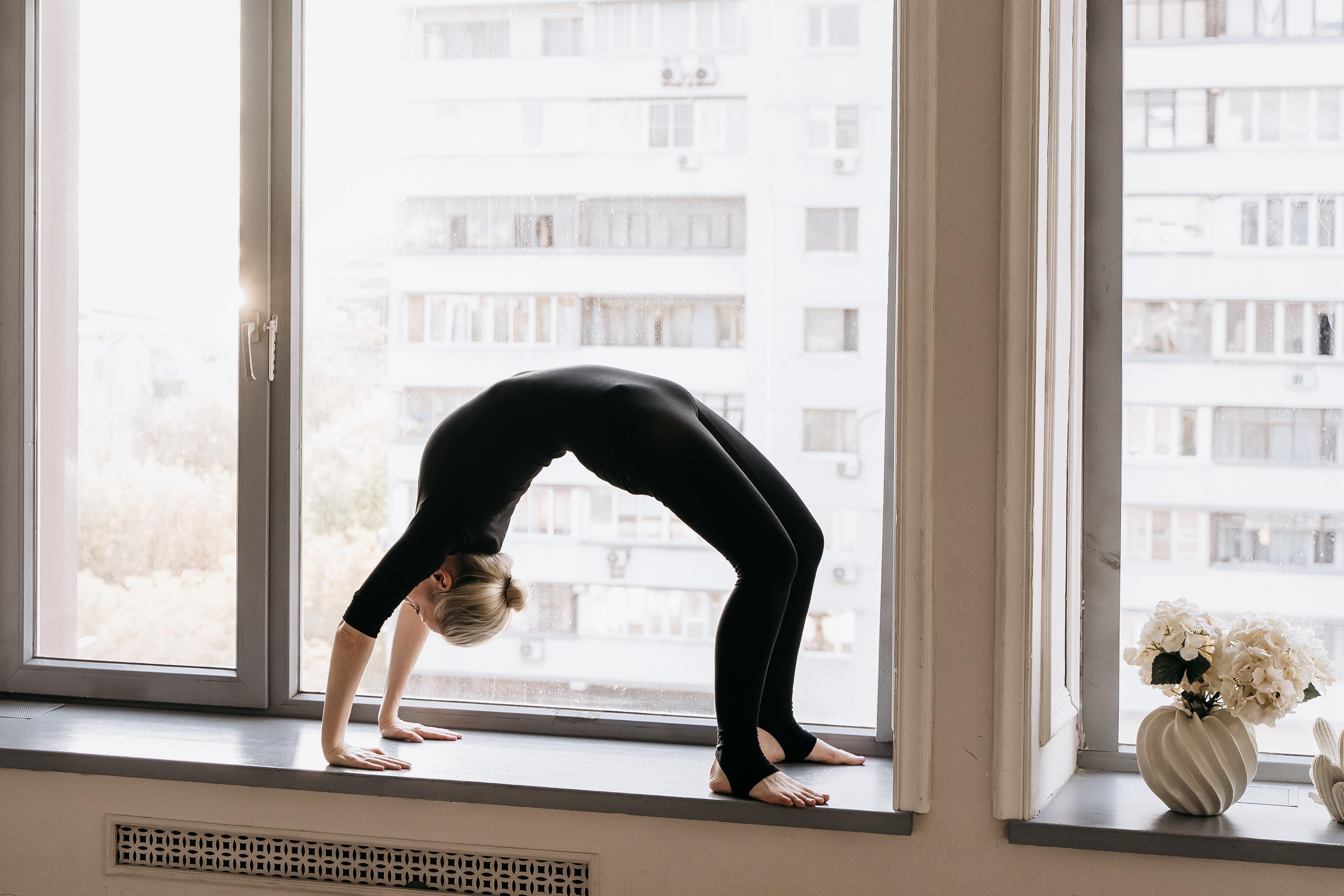 Йога фотосессия в Москве. Контент-фотограф для преподавателей йоги. Йога фотография. Фотографии асан. Одежда для йоги. Фотосессия занятий йогой. Фотография йоги. Заказать фотосессию в Москве. Йога фотосессия в Видном. Фотограф в Москве