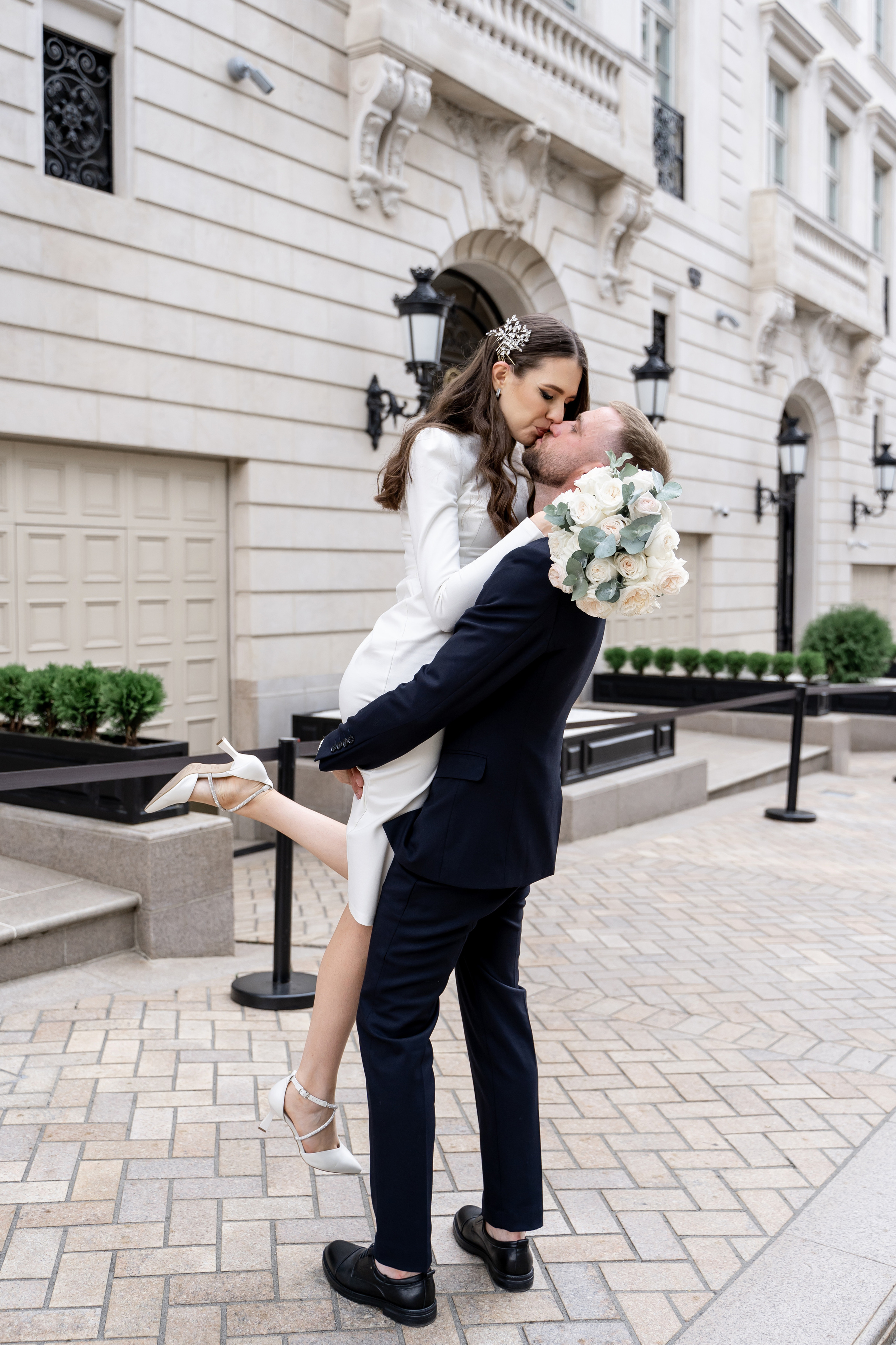 Свадебный фотограф в Москве. Свадебный фотограф Видное, Бутово. Роспись во дворце бракосочетания Южное Бутово. Регистрация брака в Москве и Московской области. Фотограф на свадьбу. Свадебная фотосессия в центре  Москвы. Фотосессия Хилков переулок. Фотосессия свадебного банкета  в ресторане. Выездная регистрация брака. Фотосессия молодоженов. Свадебная прогулка. Жених и невеста в день свадьбы. 