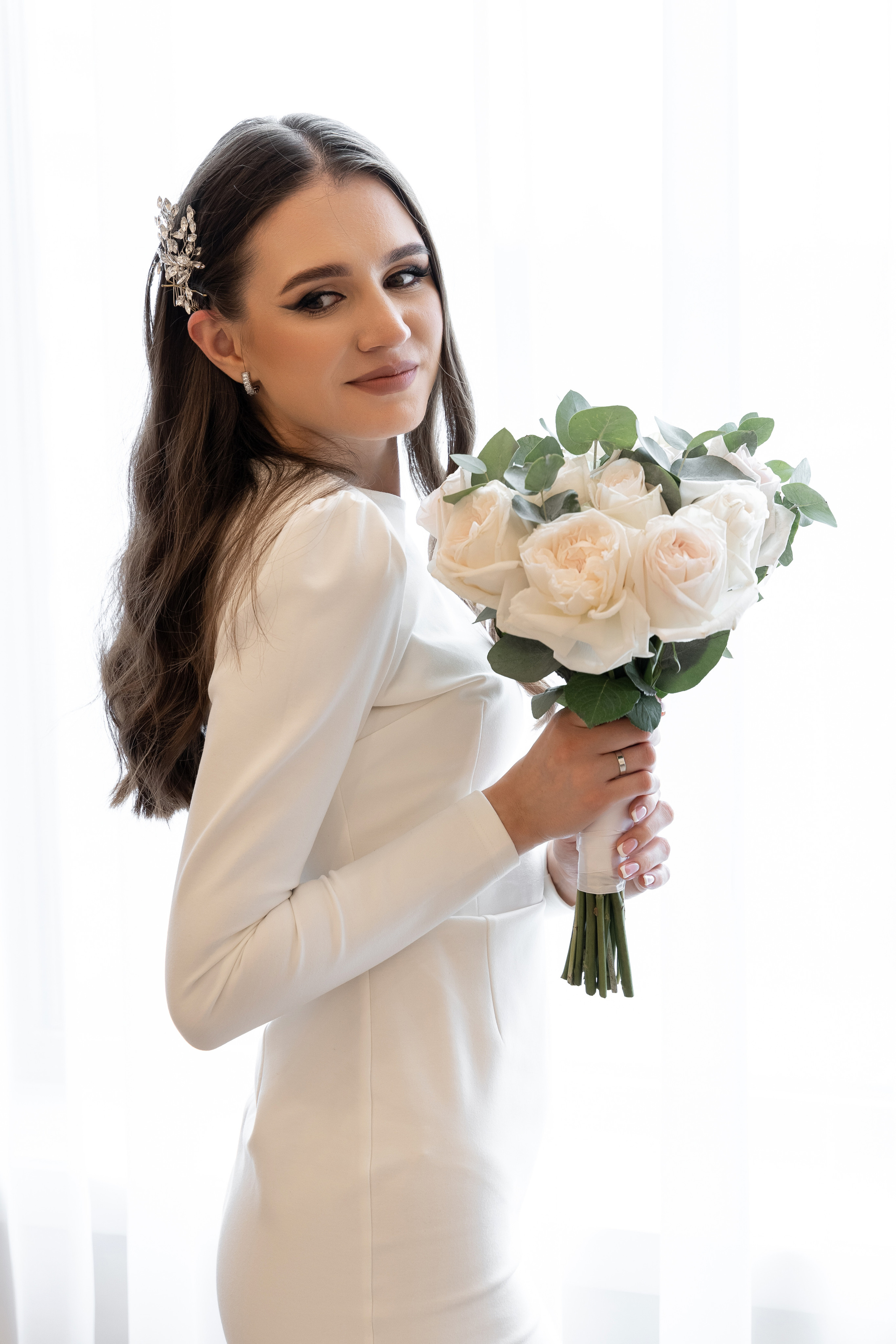 Свадебный фотограф в Москве. Свадебный фотограф Видное, Бутово. Роспись во дворце бракосочетания Южное Бутово. Регистрация брака в Москве и Московской области. Фотограф на свадьбу. Свадебная фотосессия в центре  Москвы. Фотосессия Хилков переулок. Фотосессия свадебного банкета  в ресторане. Выездная регистрация брака. Фотосессия молодоженов. Свадебная прогулка. Жених и невеста в день свадьбы. 