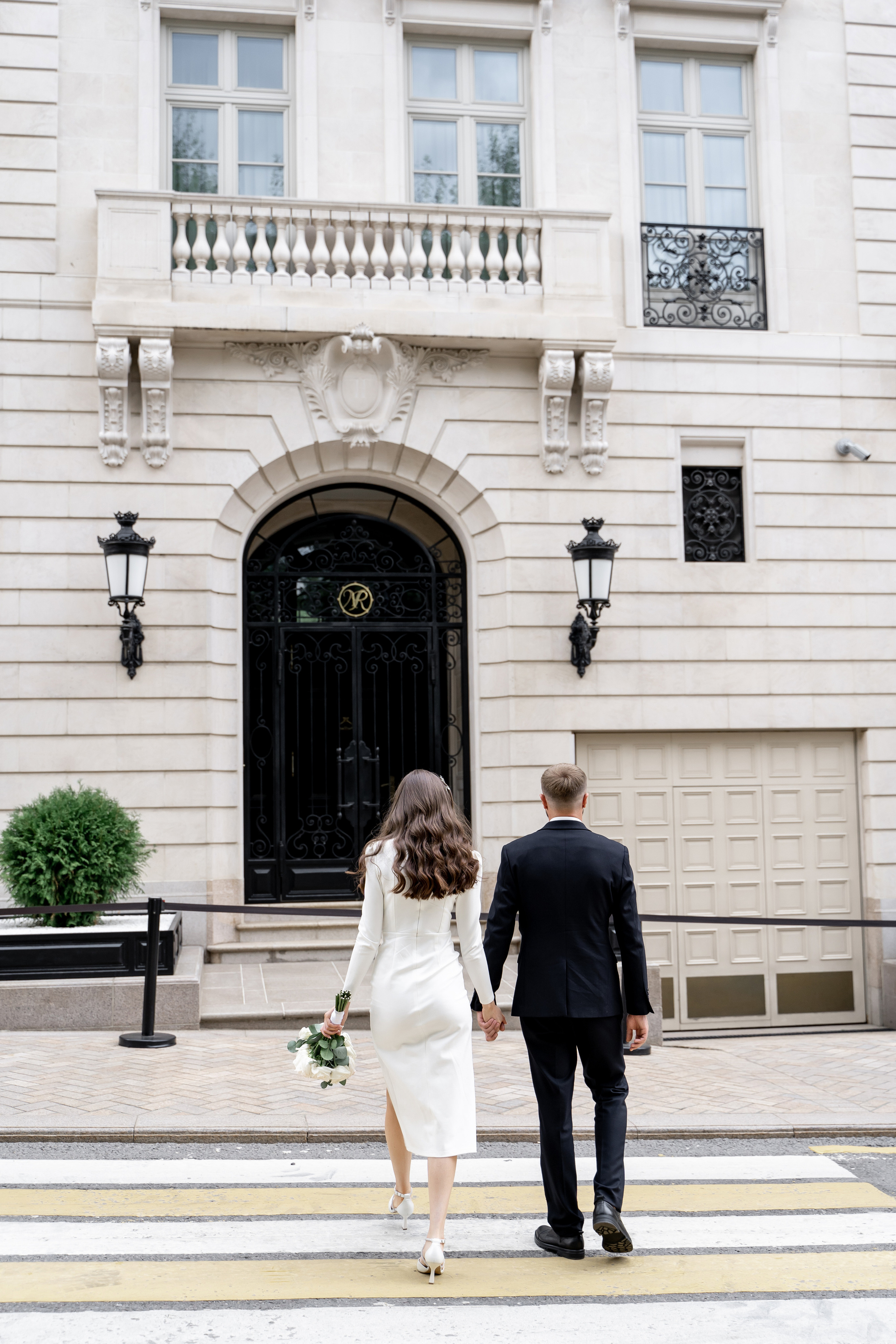 Свадебный фотограф в Москве. Свадебный фотограф Видное, Бутово. Роспись во дворце бракосочетания Южное Бутово. Регистрация брака в Москве и Московской области. Фотограф на свадьбу. Свадебная фотосессия в центре  Москвы. Фотосессия Хилков переулок. Фотосессия свадебного банкета  в ресторане. Выездная регистрация брака. Фотосессия молодоженов. Свадебная прогулка. Жених и невеста в день свадьбы. 