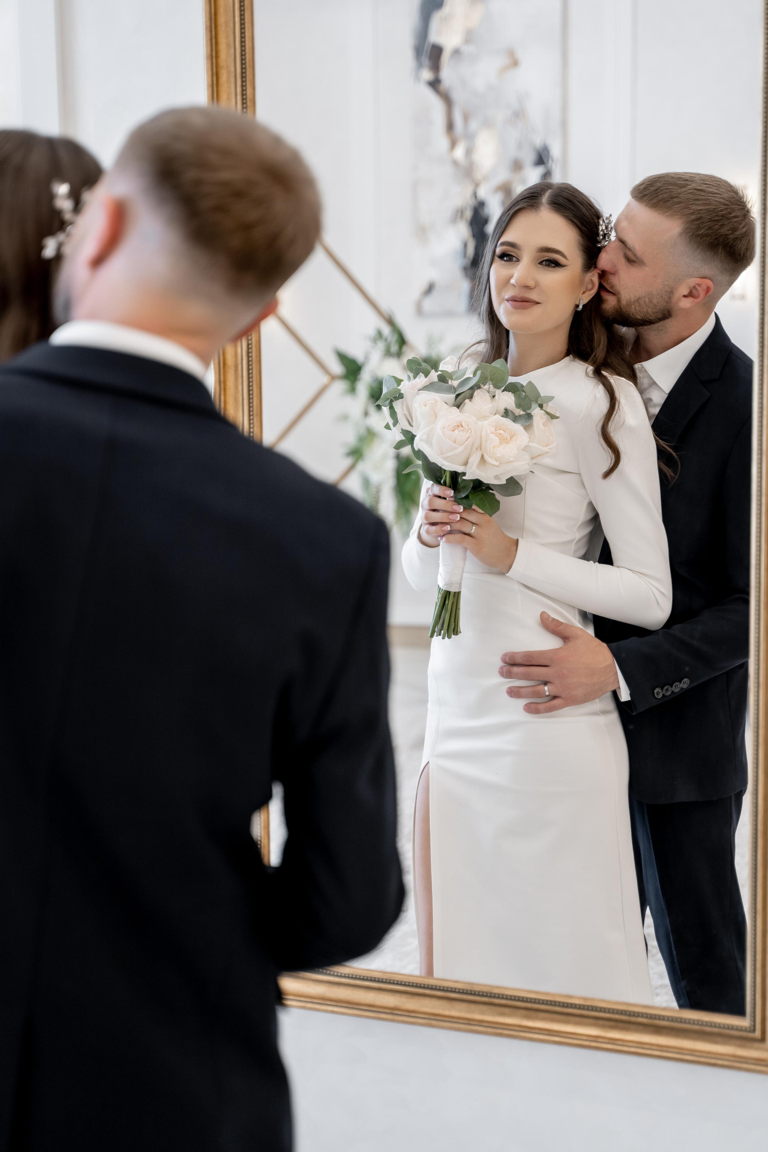 Свадебный фотограф в Москве. Свадебный фотограф Видное, Бутово. Роспись во дворце бракосочетания Южное Бутово. Регистрация брака в Москве и Московской области. Фотограф на свадьбу. Свадебная фотосессия в центре  Москвы. Фотосессия Хилков переулок. Фотосессия свадебного банкета  в ресторане. Выездная регистрация брака. Фотосессия молодоженов. Свадебная прогулка. Жених и невеста в день свадьбы. 