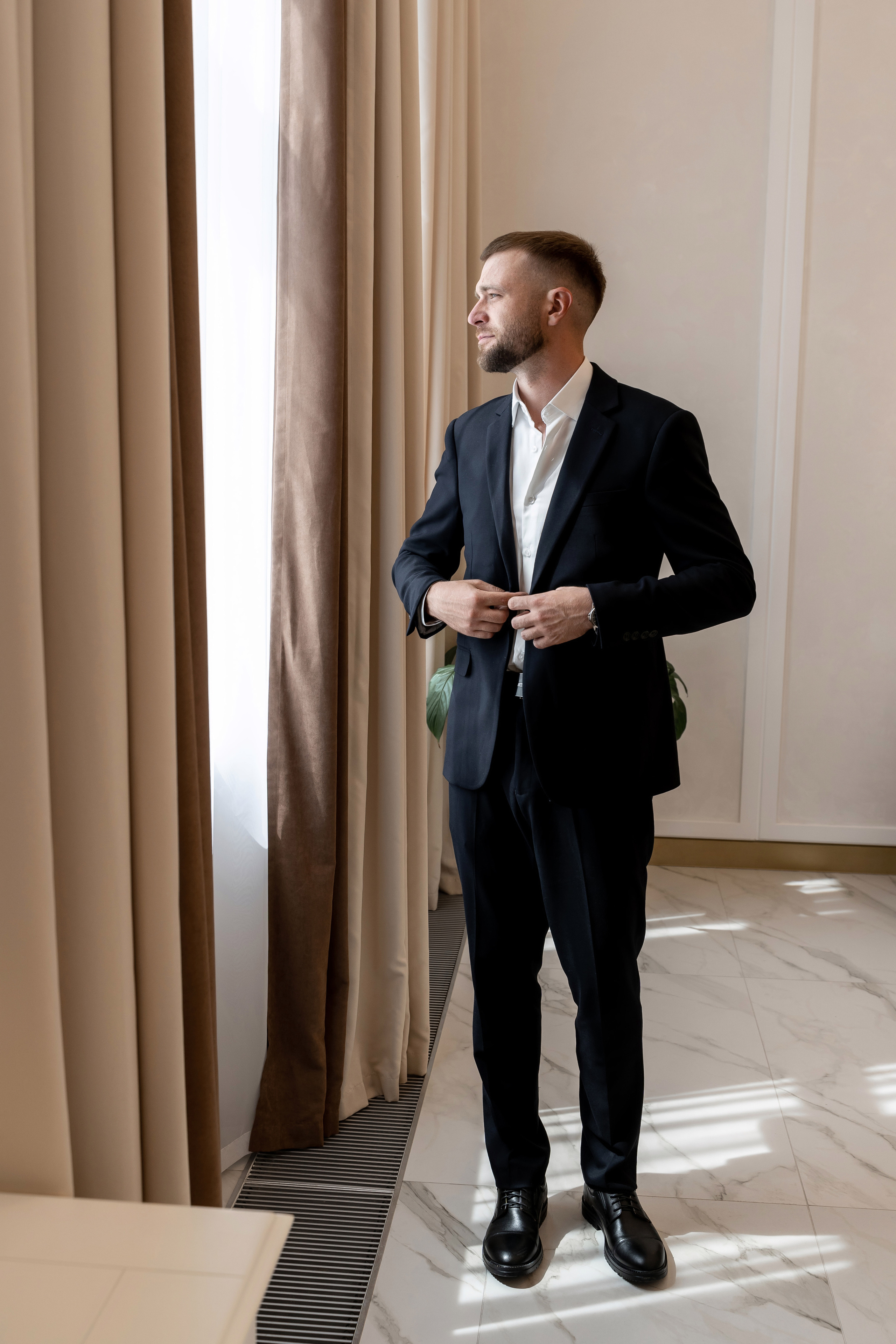 Свадебный фотограф в Москве. Свадебный фотограф Видное, Бутово. Роспись во дворце бракосочетания Южное Бутово. Регистрация брака в Москве и Московской области. Фотограф на свадьбу. Свадебная фотосессия в центре  Москвы. Фотосессия Хилков переулок. Фотосессия свадебного банкета  в ресторане. Выездная регистрация брака. Фотосессия молодоженов. Свадебная прогулка. Жених и невеста в день свадьбы. 