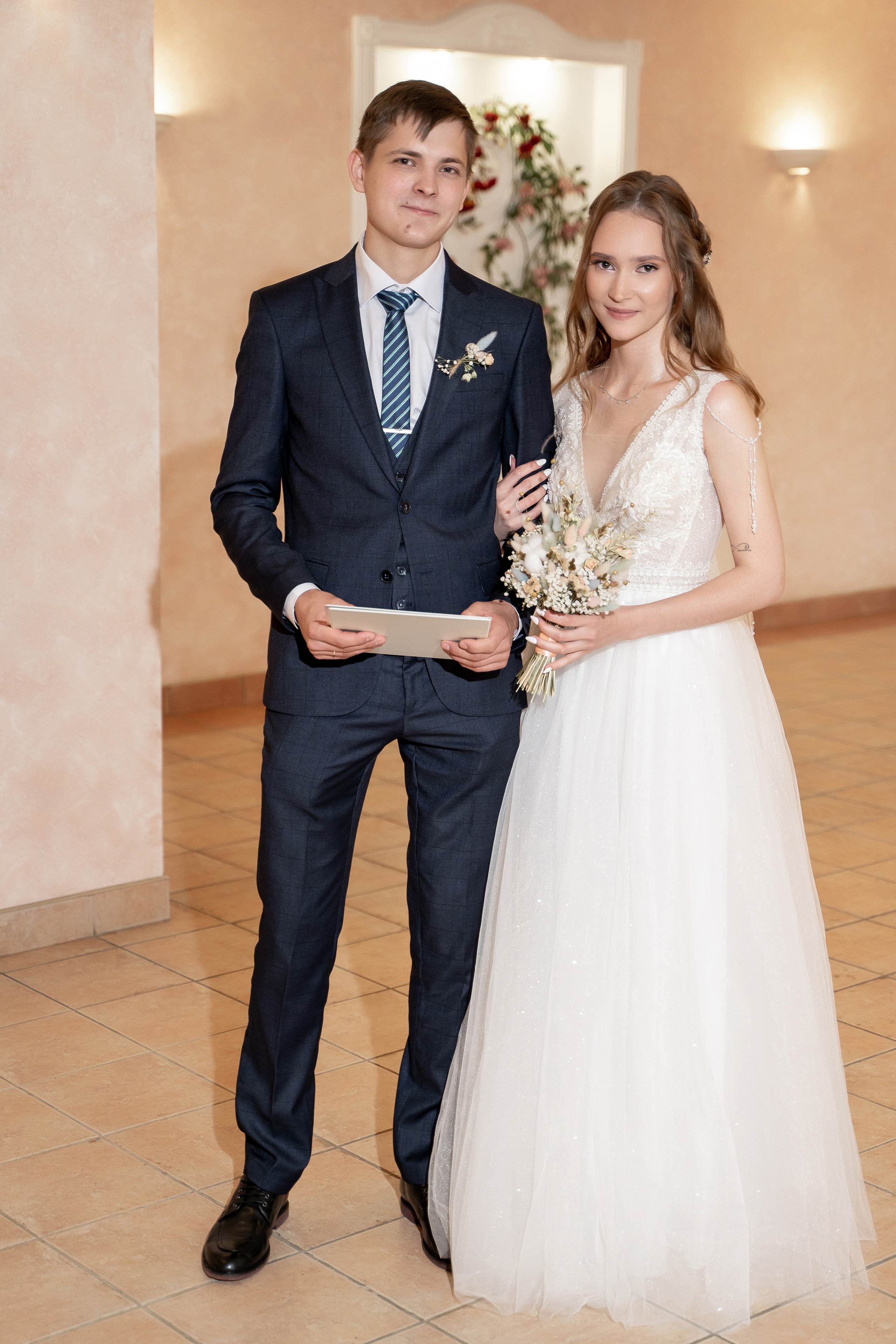 Регистрация брака, роспись во дворце бракосочетания Видное. ЗАГС Видное. Свадьба , свадебная фотосессия в Москве, свадебная фотосессия Видное, Бутово, Домодедово. Свадебный и семейный фотограф в Бутово. Видновский ЗАГС. Свадебная прогулка в Царицыно. Фотограф на свадьбу.