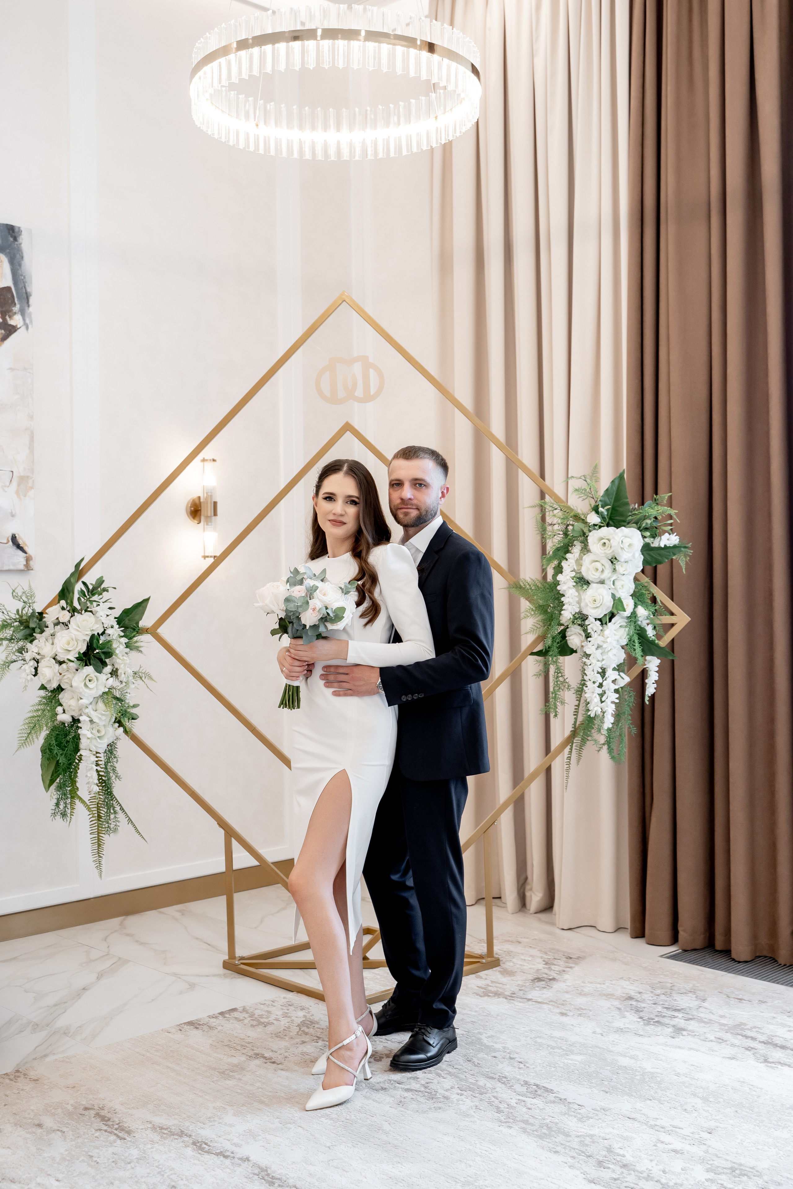 Свадебный фотограф в Москве. Свадебный фотограф Видное, Бутово. Роспись во дворце бракосочетания Южное Бутово. Регистрация брака в Москве и Московской области. Фотограф на свадьбу. Свадебная фотосессия в центре  Москвы. Фотосессия Хилков переулок. Фотосессия свадебного банкета  в ресторане. Выездная регистрация брака. Фотосессия молодоженов. Свадебная прогулка. Жених и невеста в день свадьбы. 