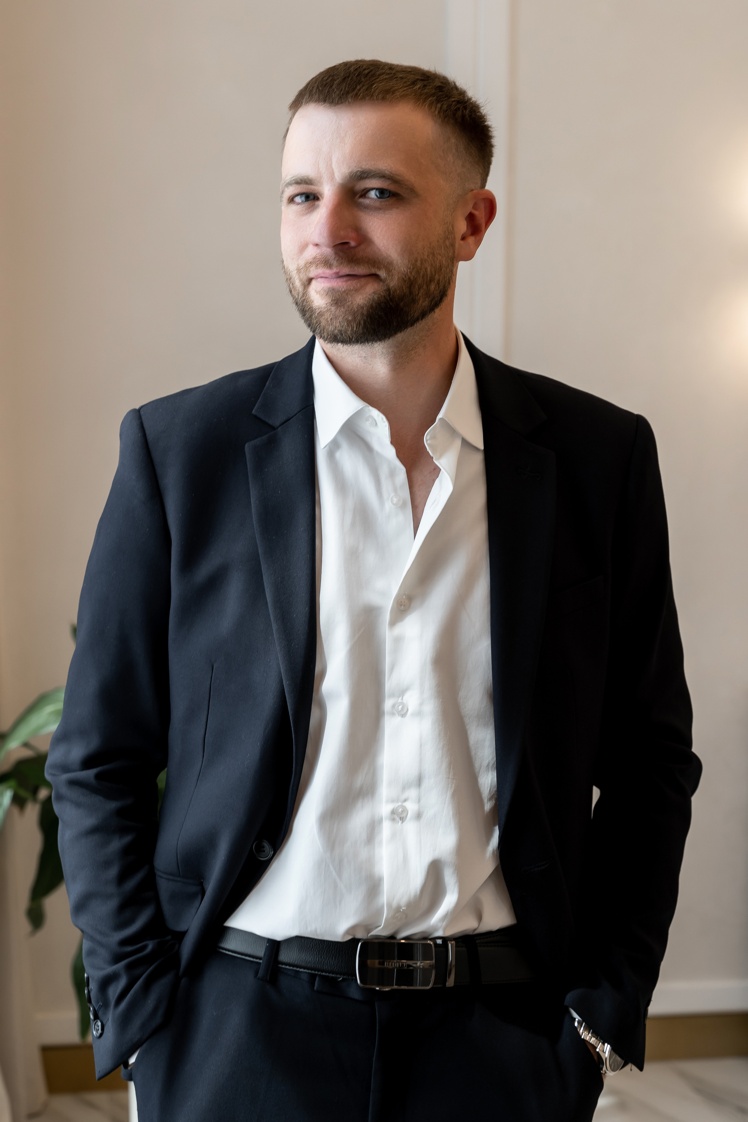 Свадебный фотограф в Москве. Свадебный фотограф Видное, Бутово. Роспись во дворце бракосочетания Южное Бутово. Регистрация брака в Москве и Московской области. Фотограф на свадьбу. Свадебная фотосессия в центре  Москвы. Фотосессия Хилков переулок. Фотосессия свадебного банкета  в ресторане. Выездная регистрация брака. Фотосессия молодоженов. Свадебная прогулка. Жених и невеста в день свадьбы. 