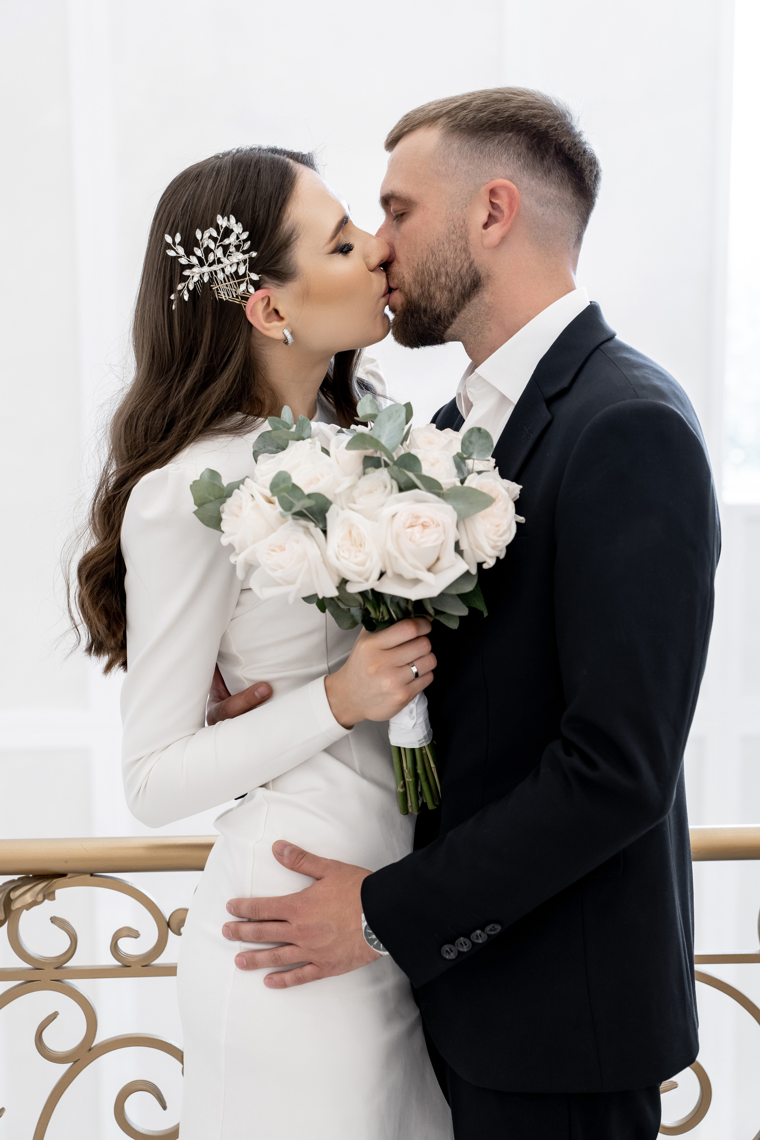 Свадебный фотограф в Москве. Свадебный фотограф Видное, Бутово. Роспись во дворце бракосочетания Южное Бутово. Регистрация брака в Москве и Московской области. Фотограф на свадьбу. Свадебная фотосессия в центре  Москвы. Фотосессия Хилков переулок. Фотосессия свадебного банкета  в ресторане. Выездная регистрация брака. Фотосессия молодоженов. Свадебная прогулка. Жених и невеста в день свадьбы. 