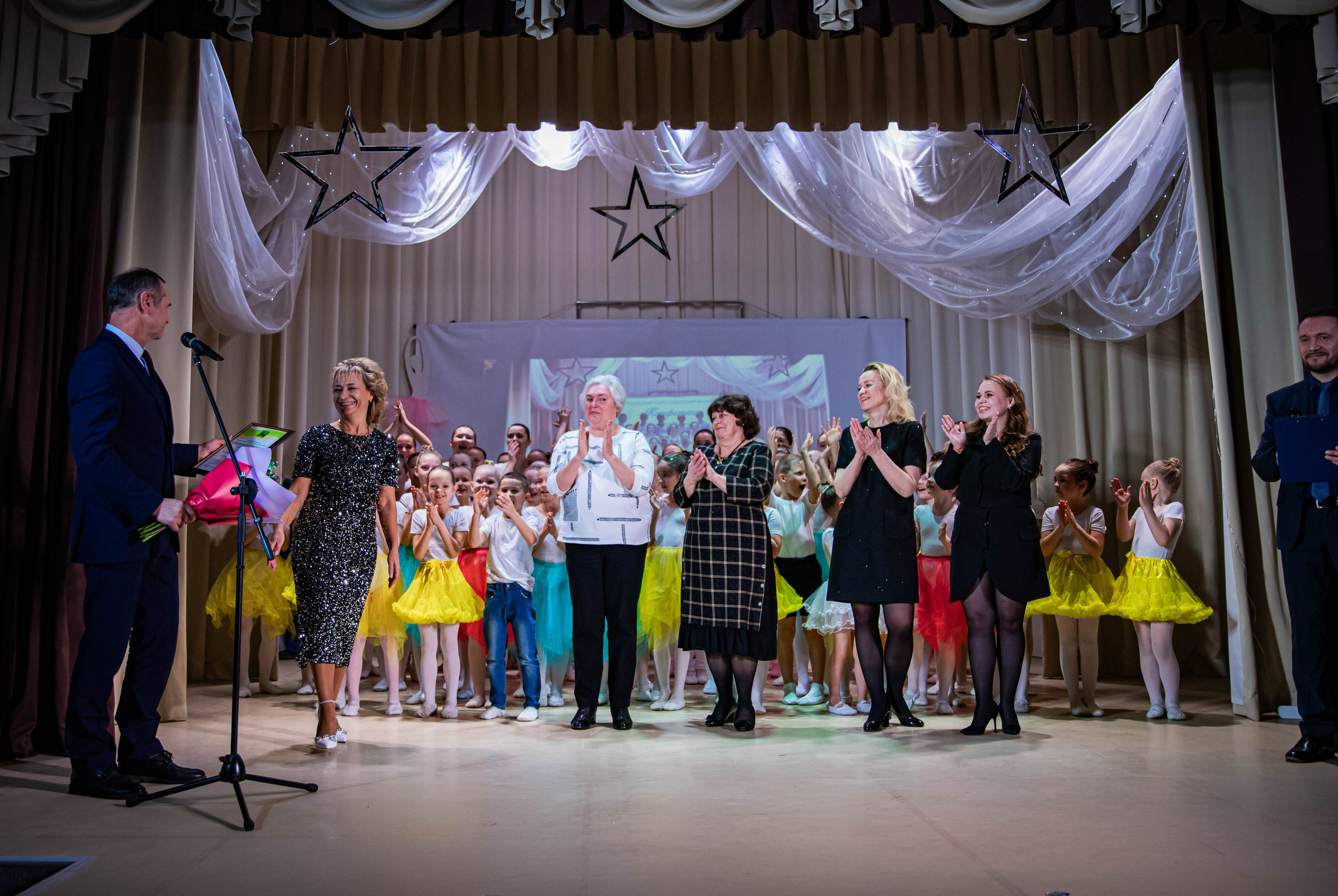 «Конфетти» Юбилейный концерт «Твори Добро». Фотограф Дарья Маташкова