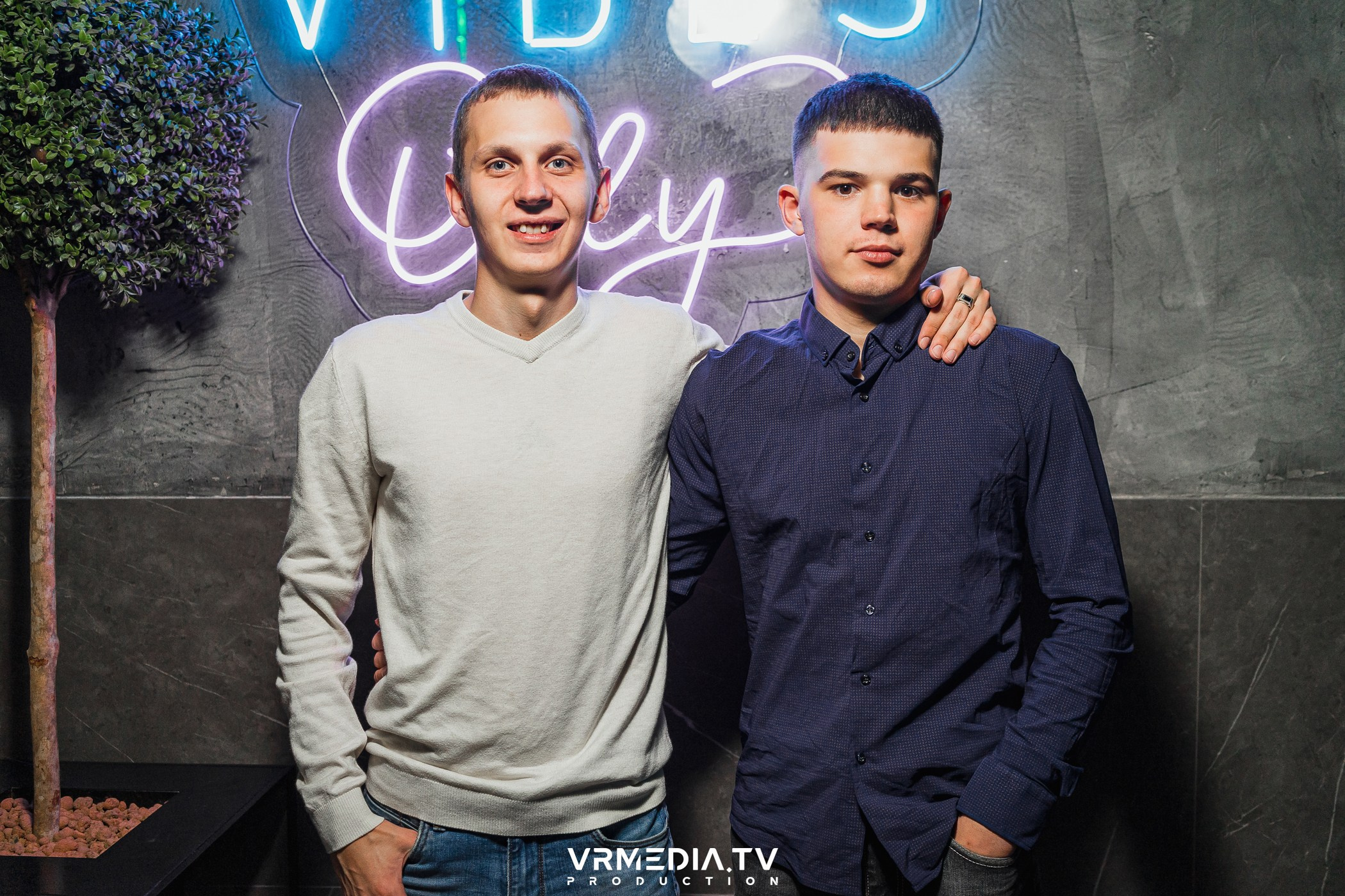 Halloween ARACHNOPHOBIA в баре «Друзья»