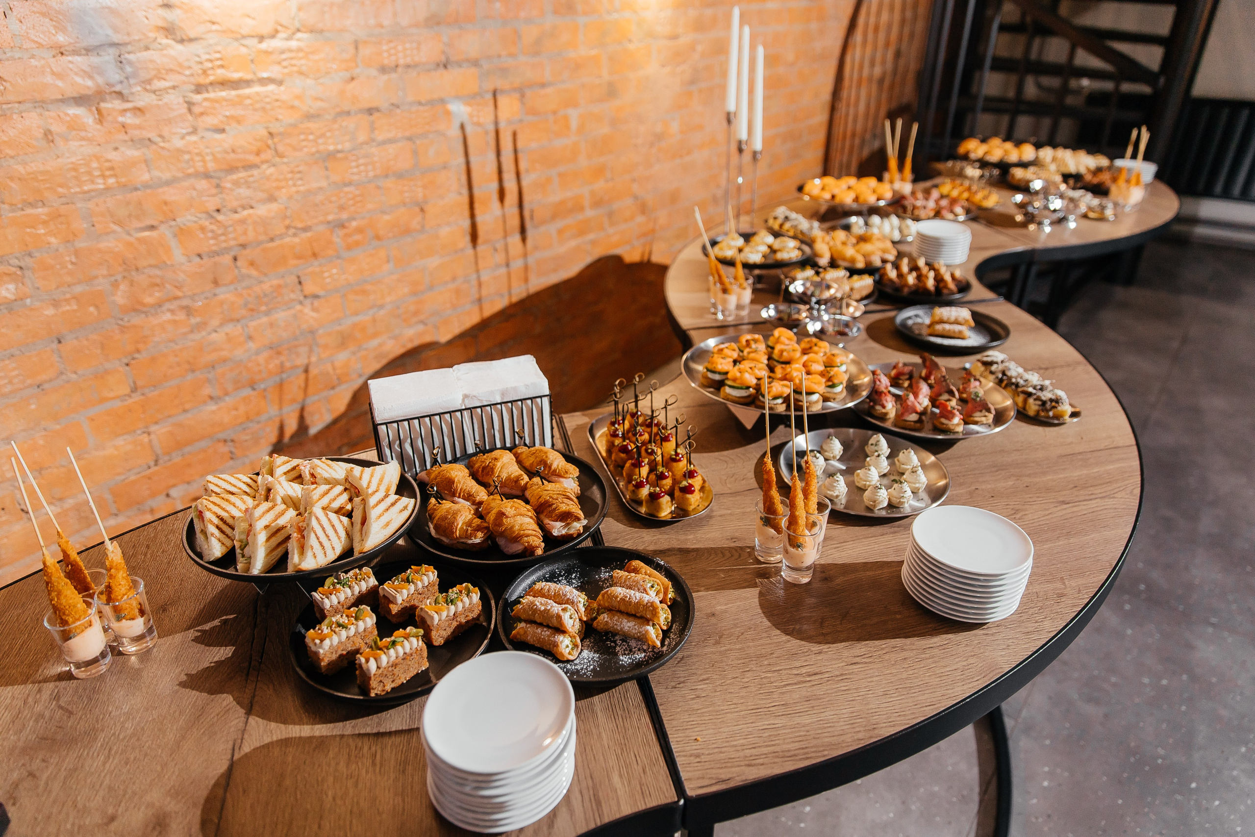 Презентация новинок систем света Maytoni в One way loft. Фотограф в Красноярске Надежда Воскресенская