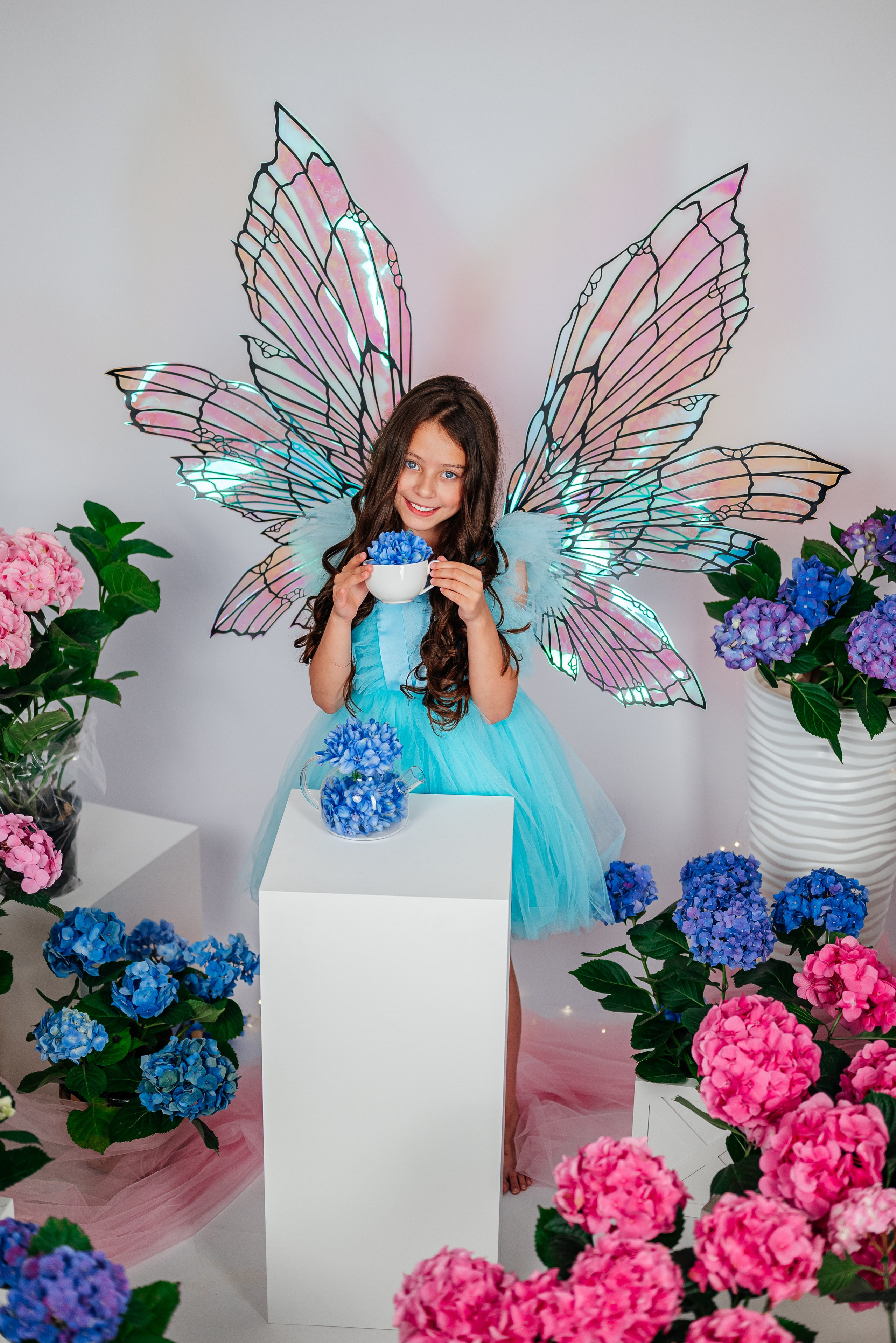 Вероника и гортензии. Семейный фотограф в Краснодаре