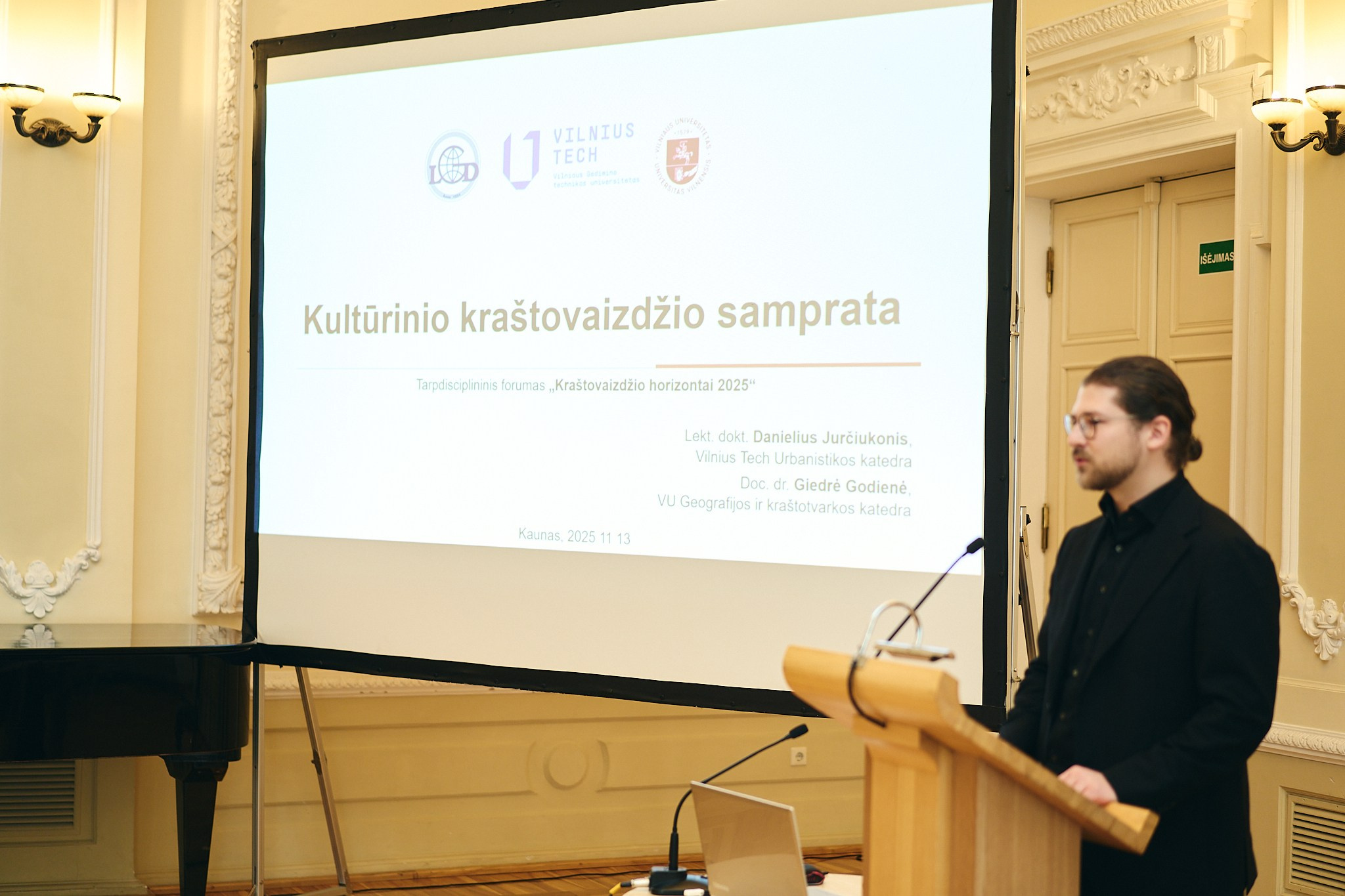 Lithuanian Geographical Society. Photographer in Vilnius