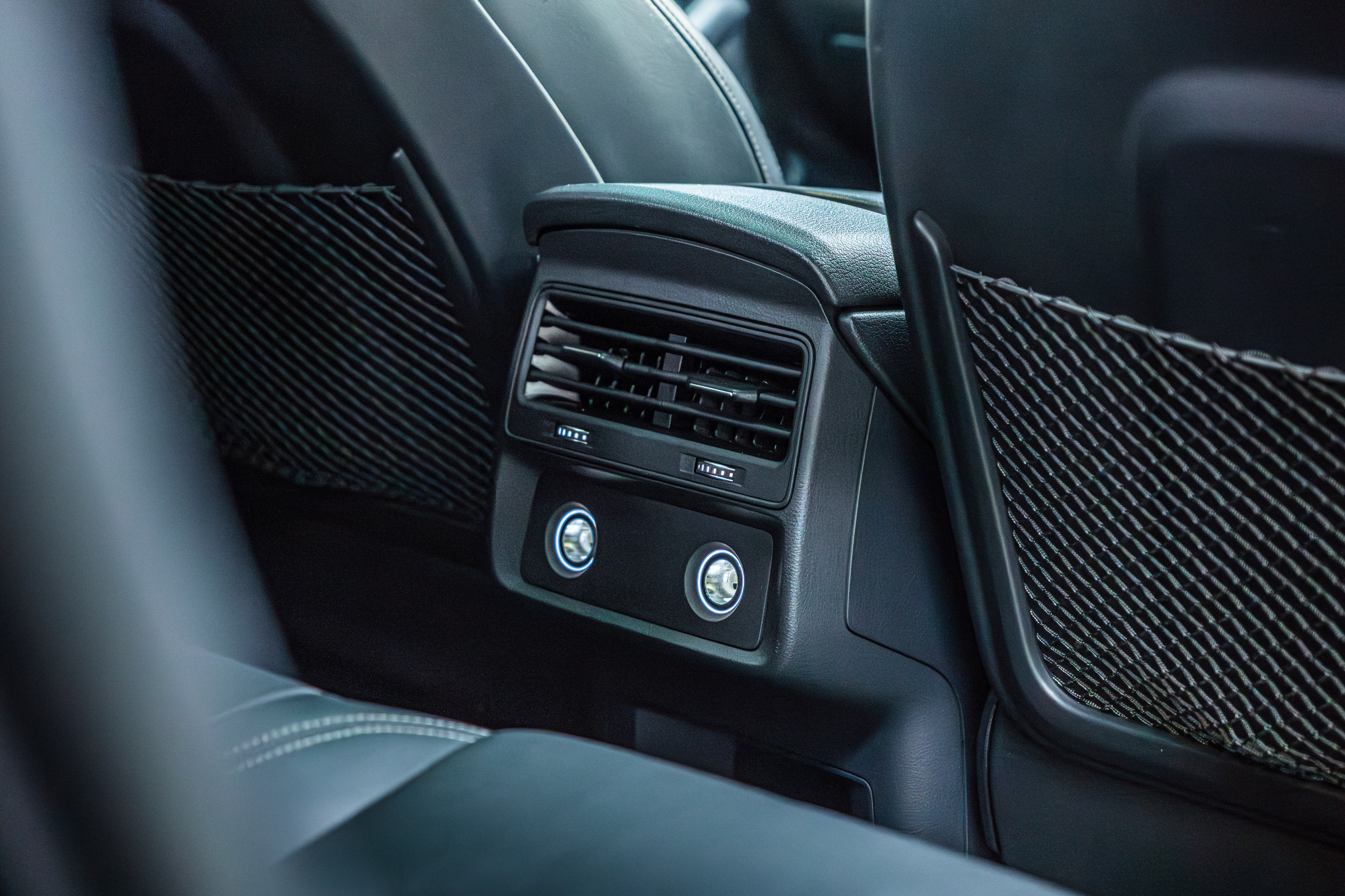 Audi Q8. Valya Fleks