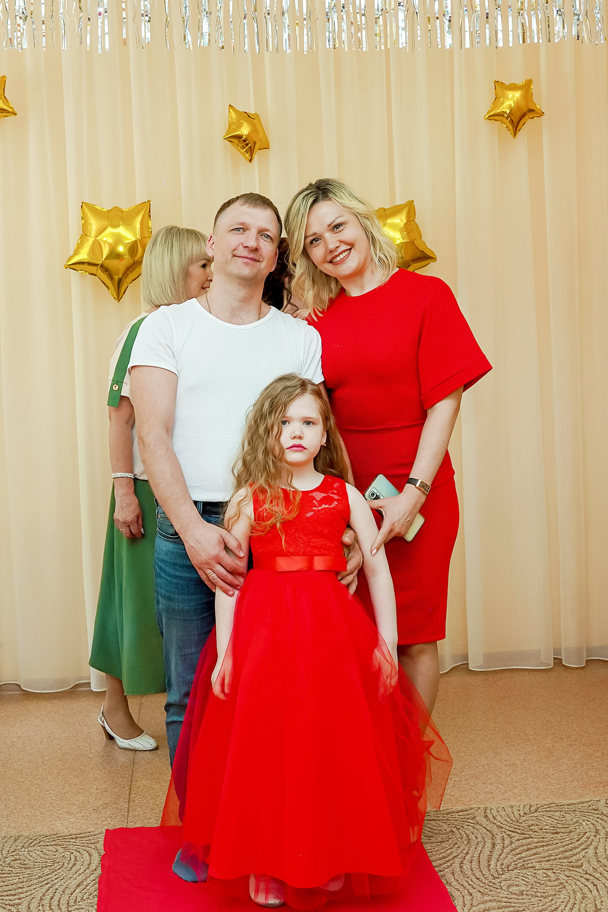 Фотосъемка видеосъёмка фотограф видеооператор новогодних утренников  в. Фотограф, видеооператор Нина Коршунова