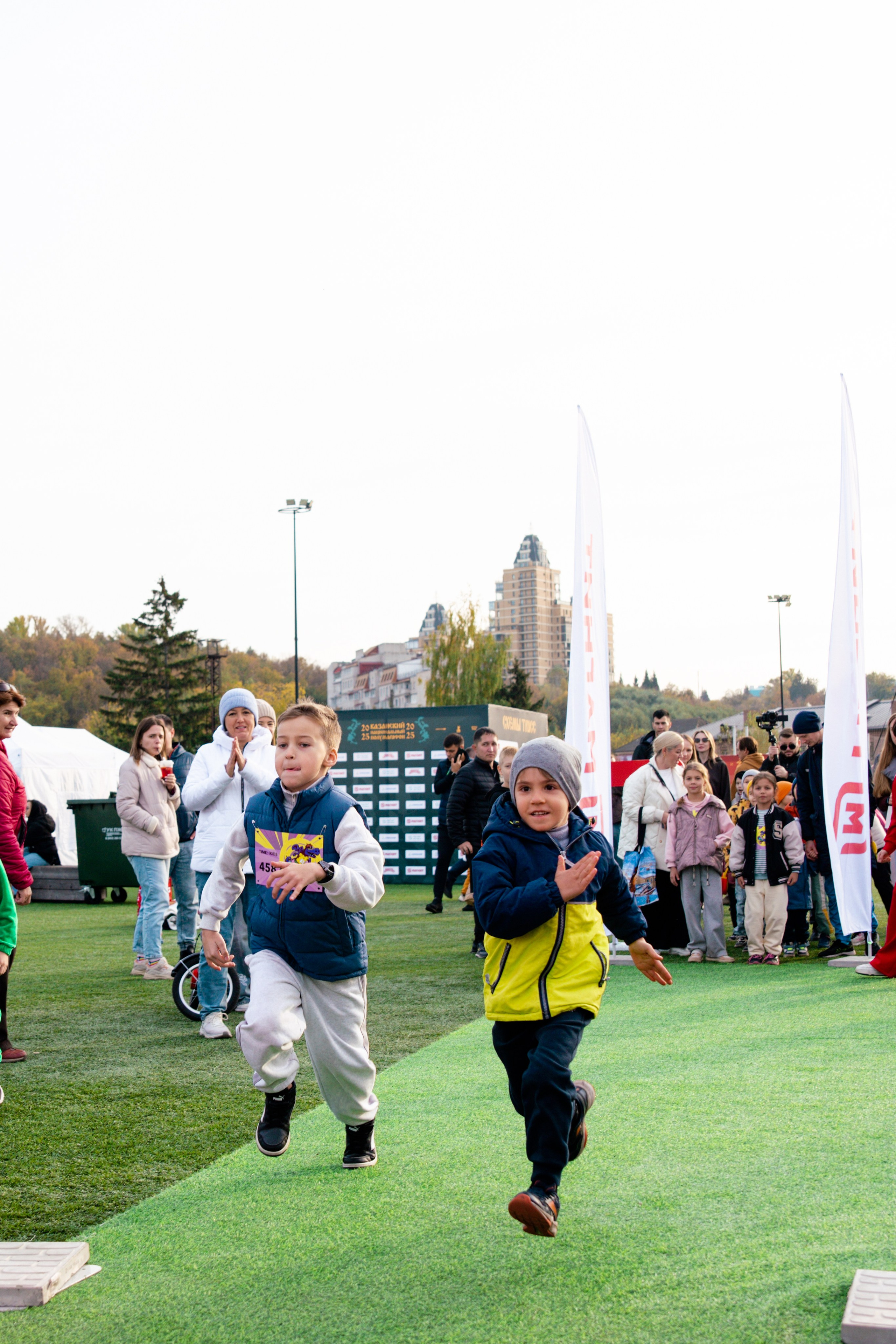Магнит. Казанский национальный полумарафон 2025. Фотограф Казань