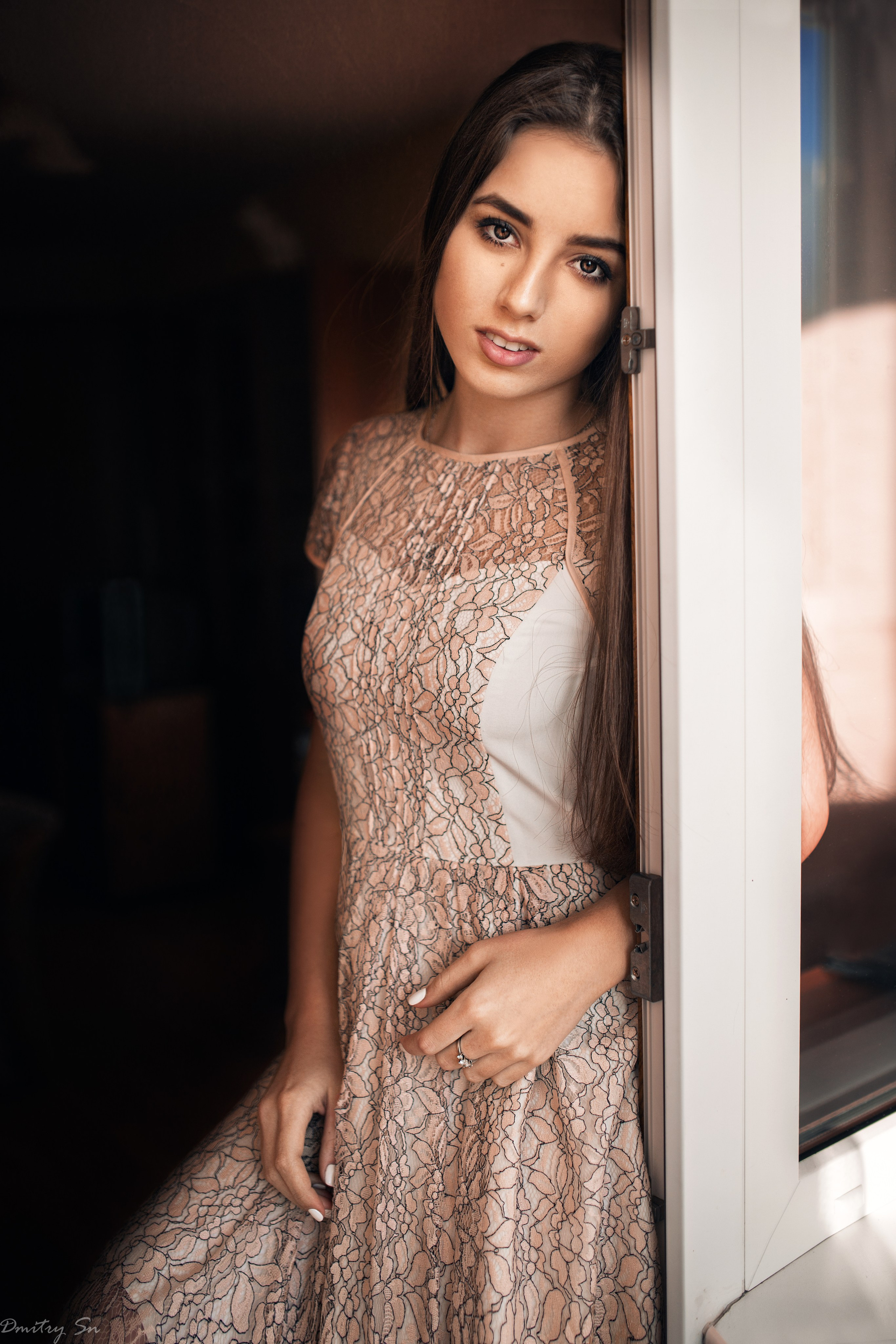 Фотосессия с Миленой у окна для «себя»