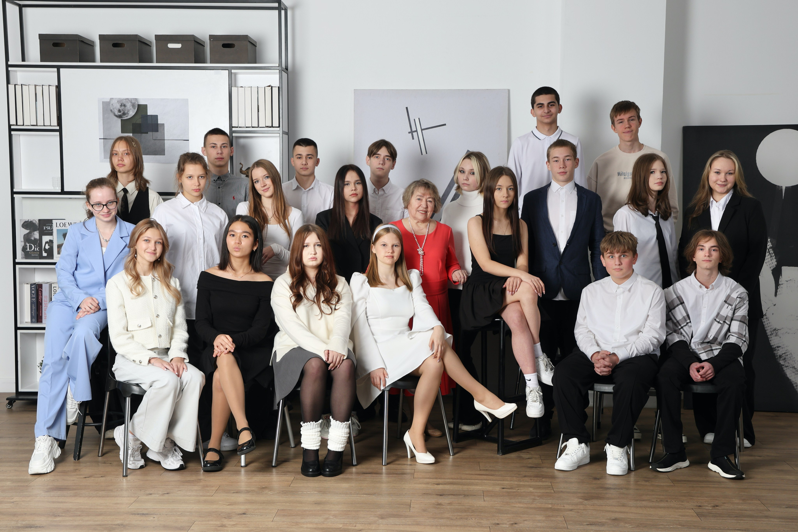 Съёмка в студии. Школьные выпускные альбомы в Москве Марина Николаева